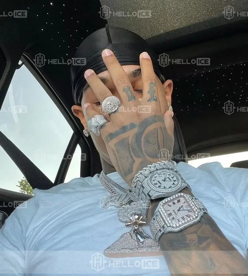 Helloice Review Image