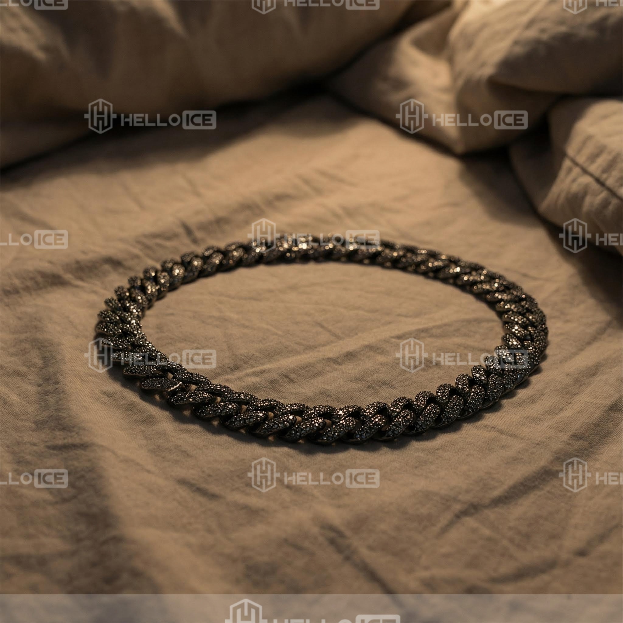 Helloice Review Image