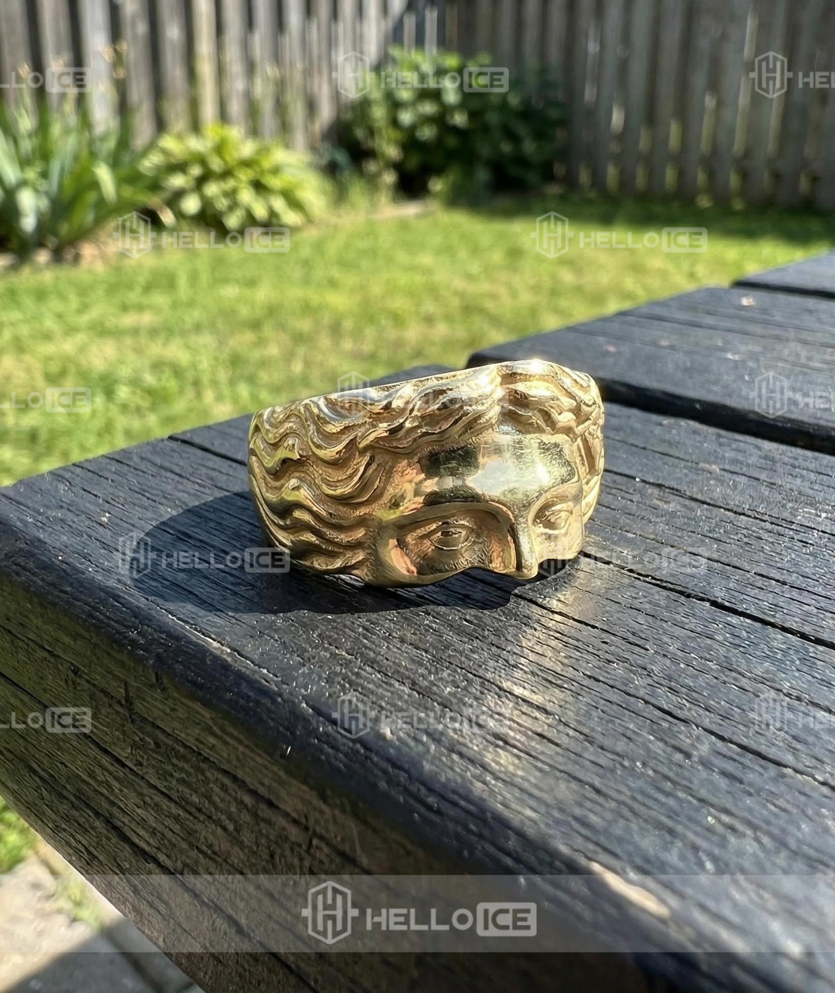 Helloice Review Image