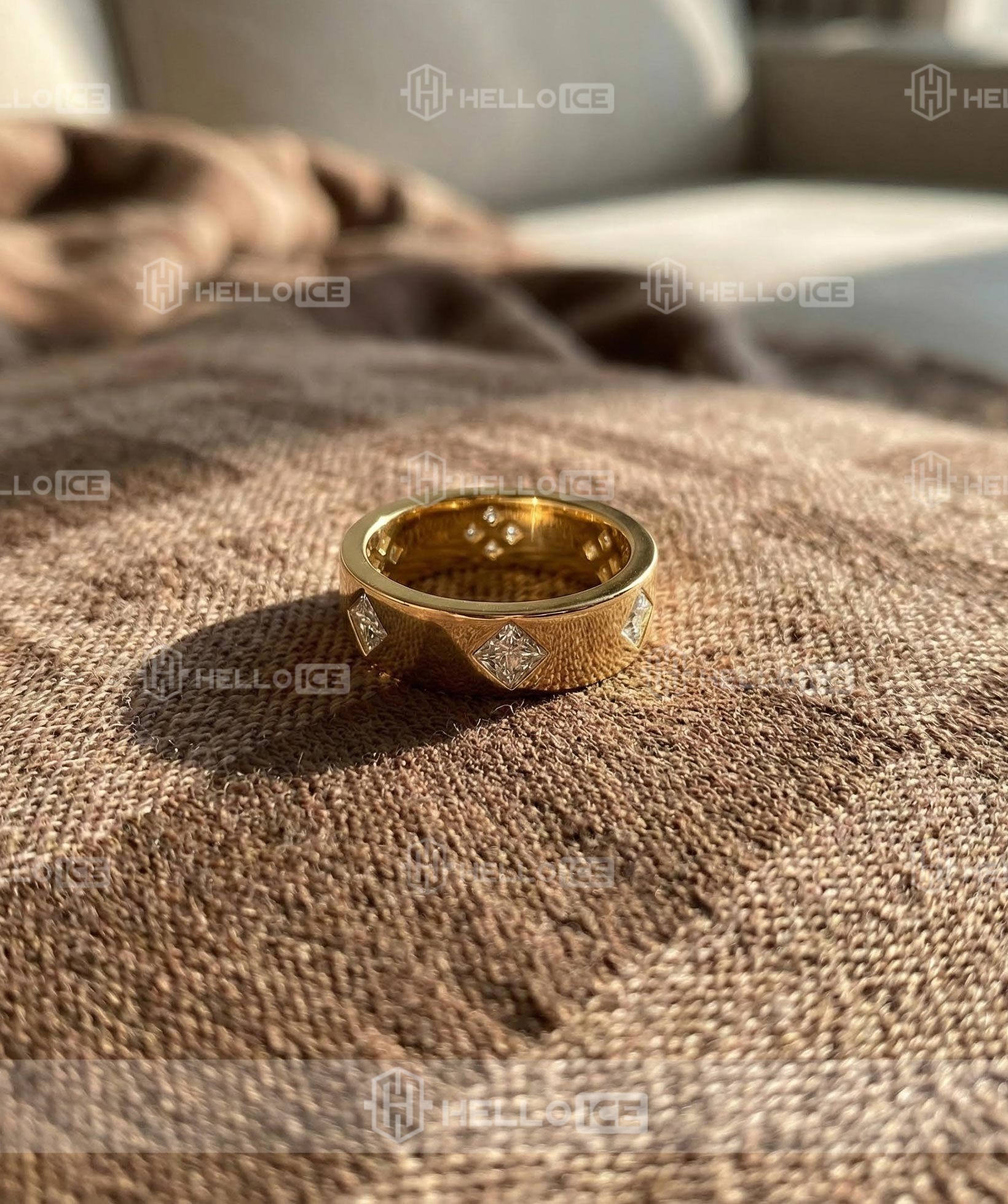 Helloice Review Image