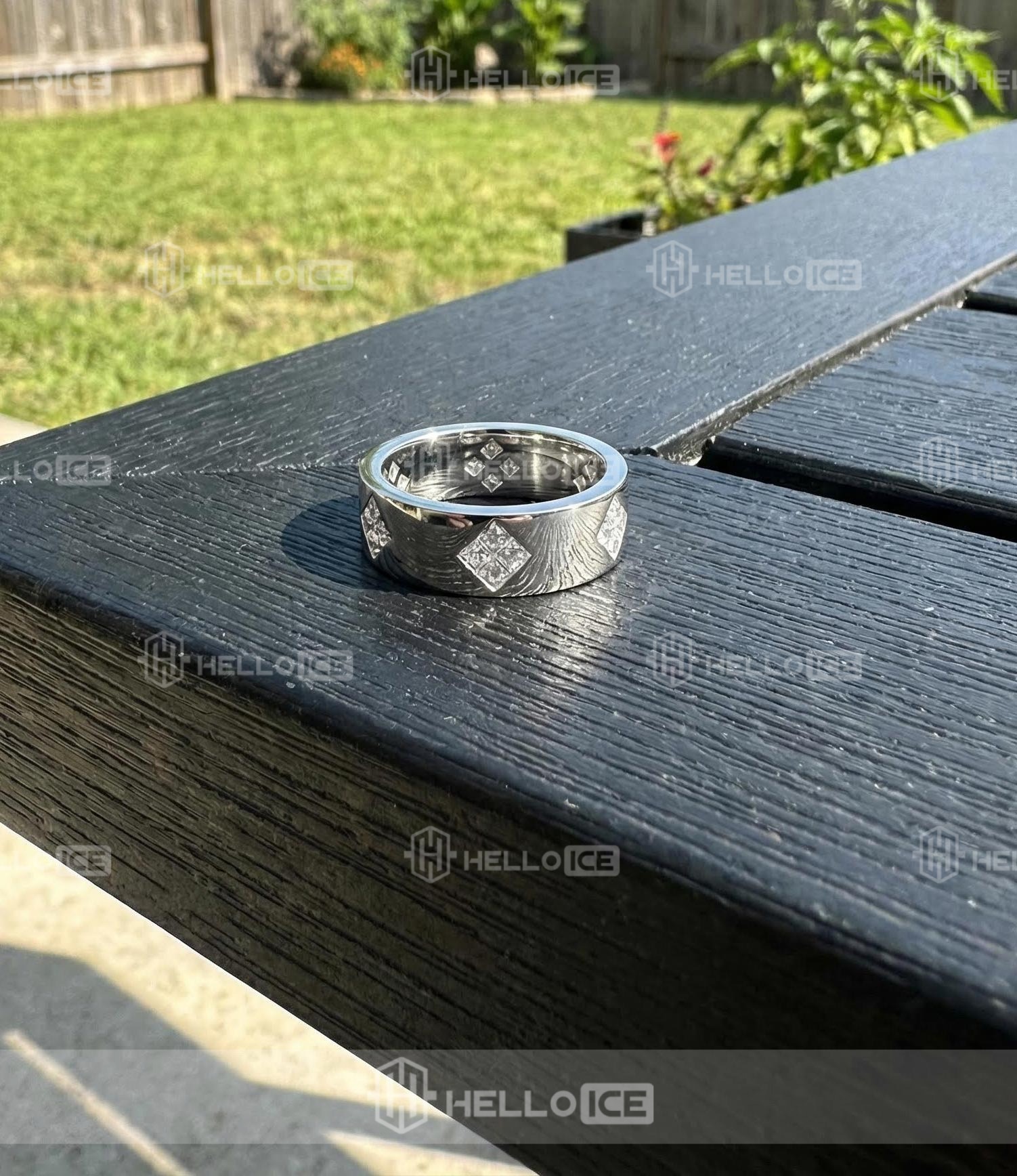 Helloice Review Image