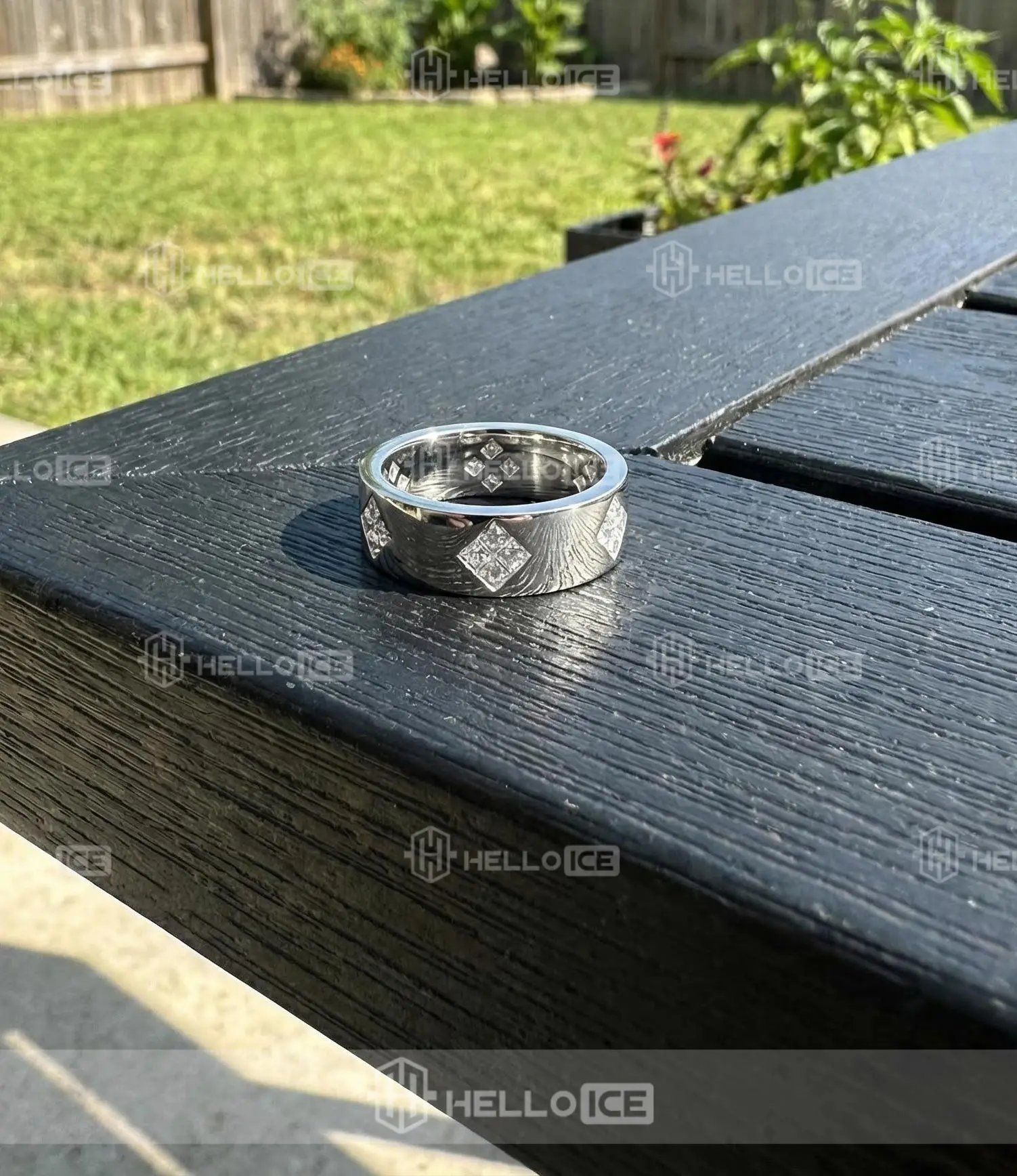 Helloice Review Image