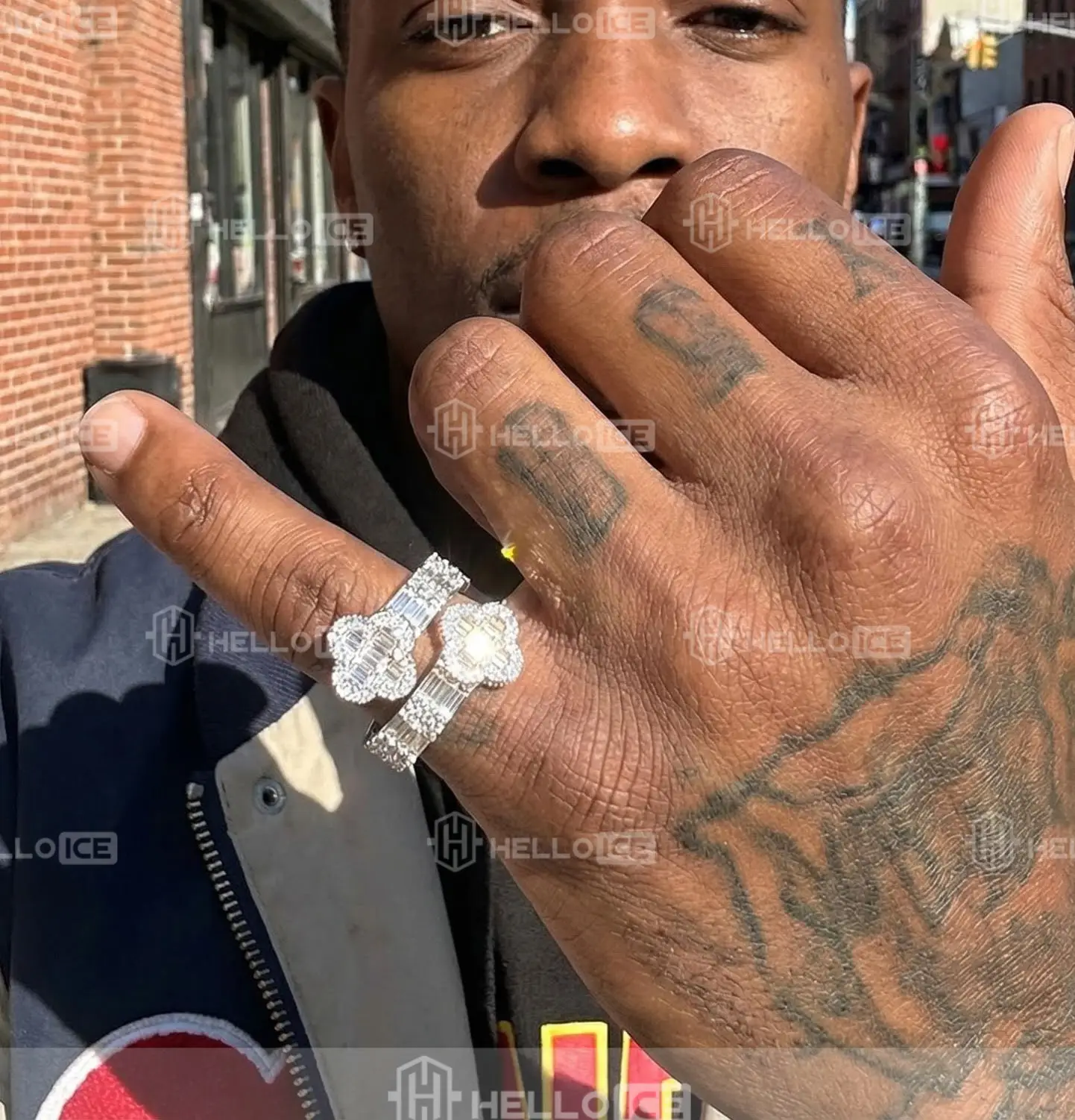 Helloice Review Image