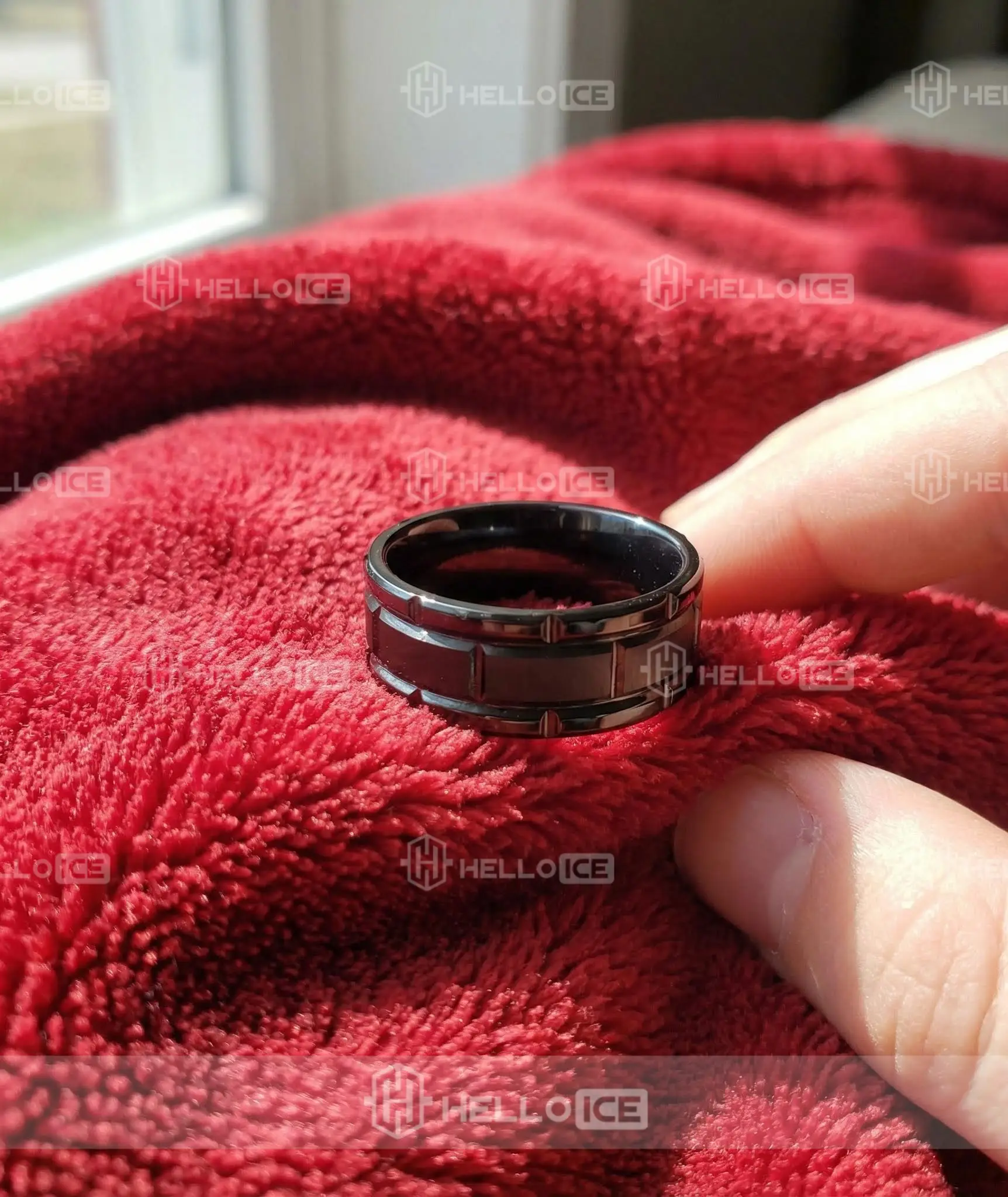 Helloice Review Image