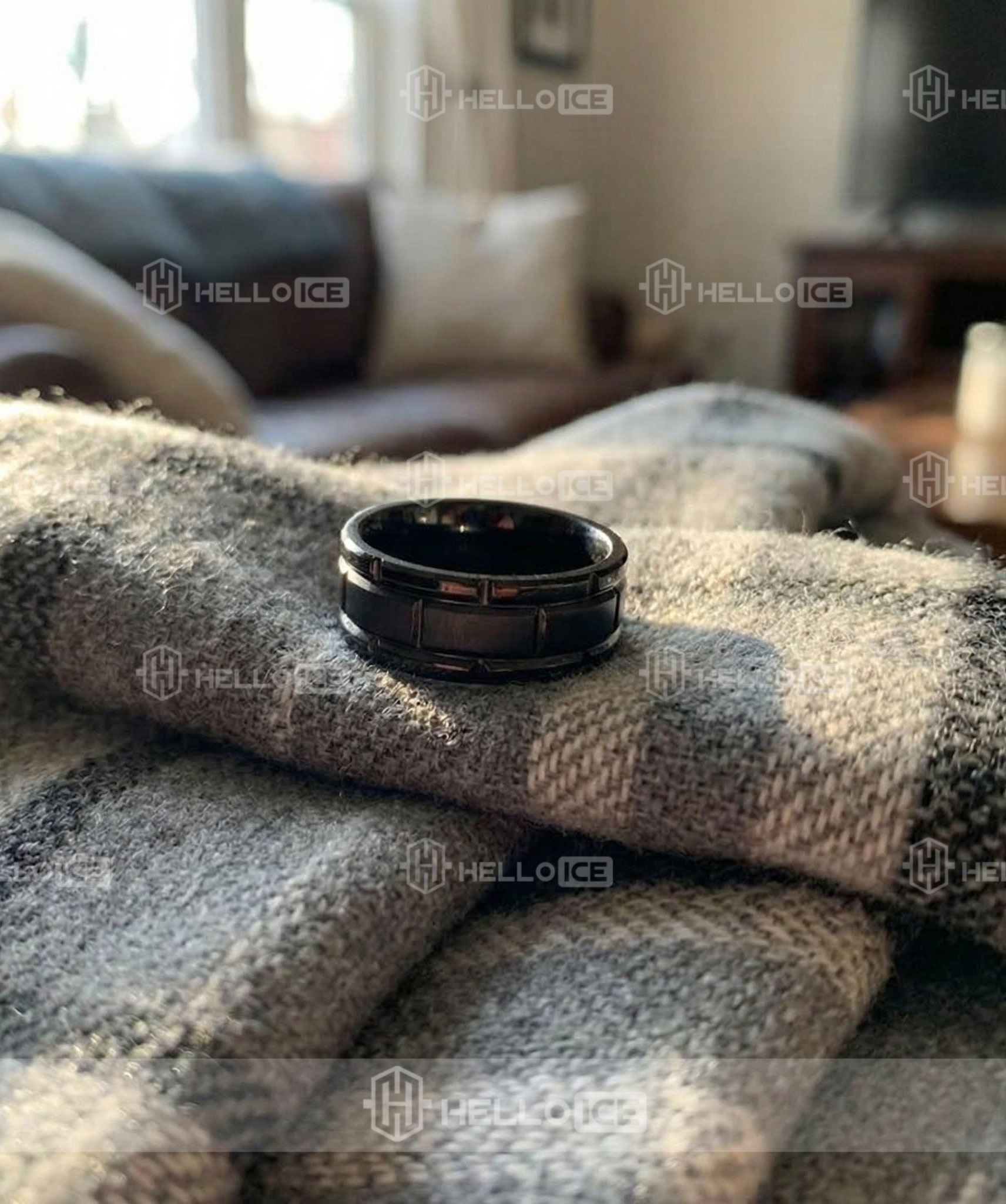 Helloice Review Image