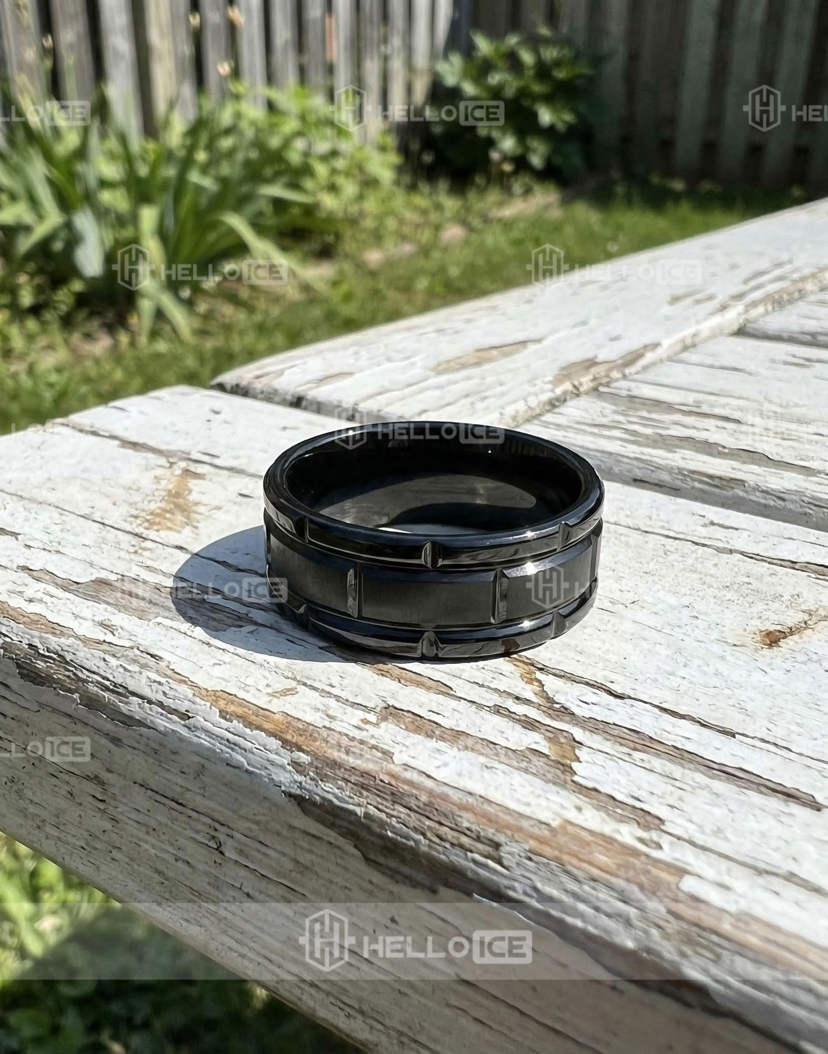 Helloice Review Image