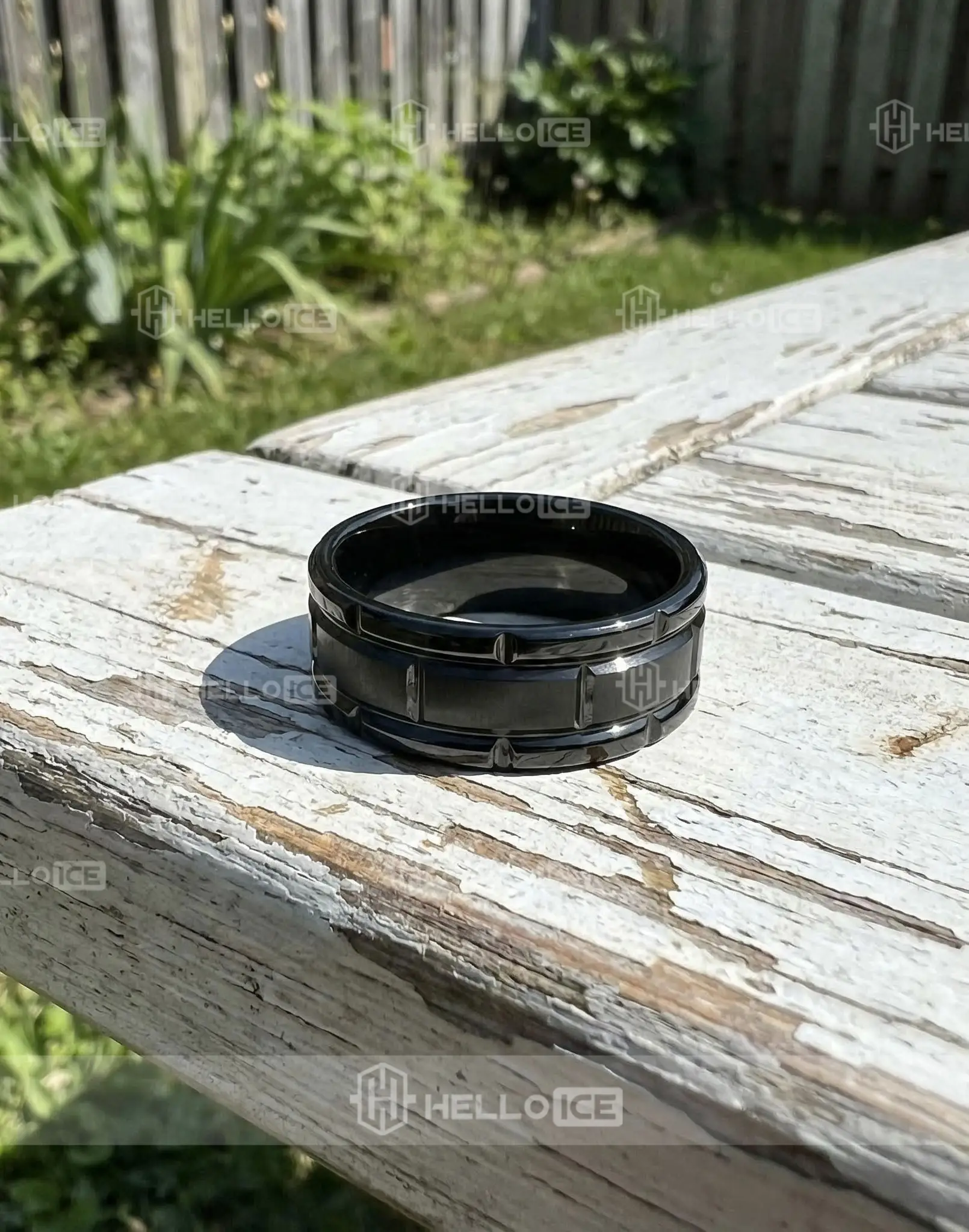 Helloice Review Image