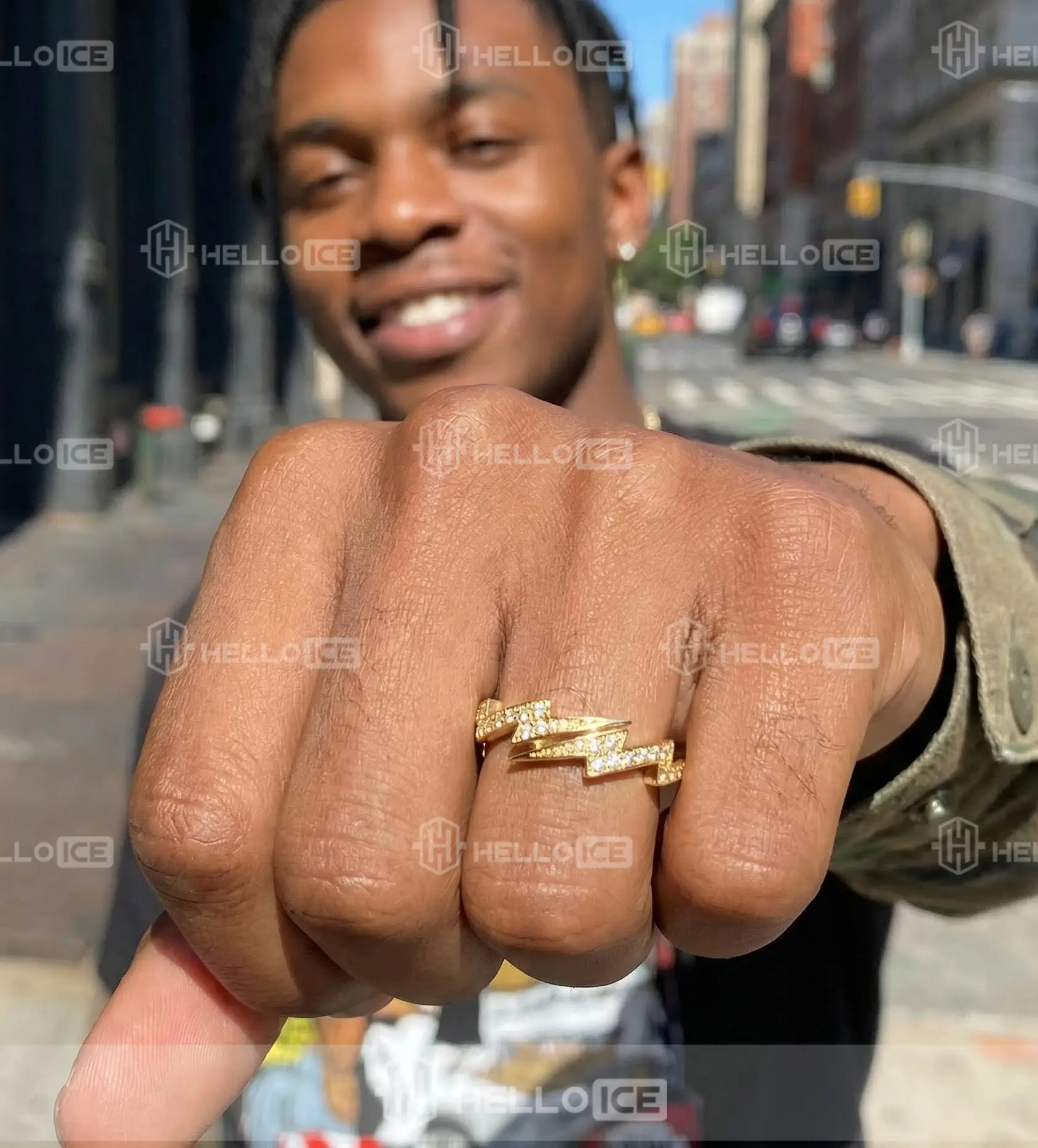 Helloice Review Image