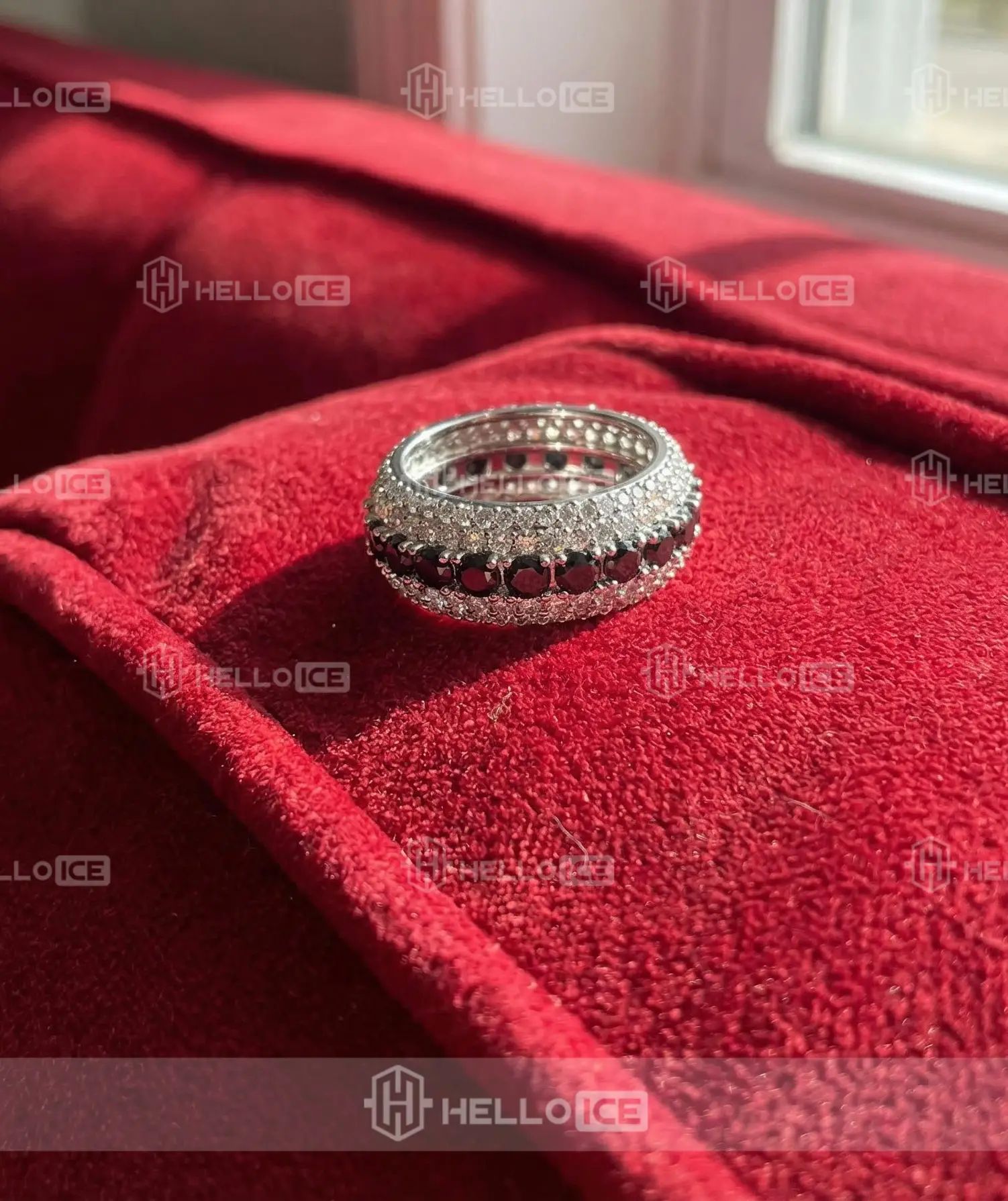 Helloice Review Image