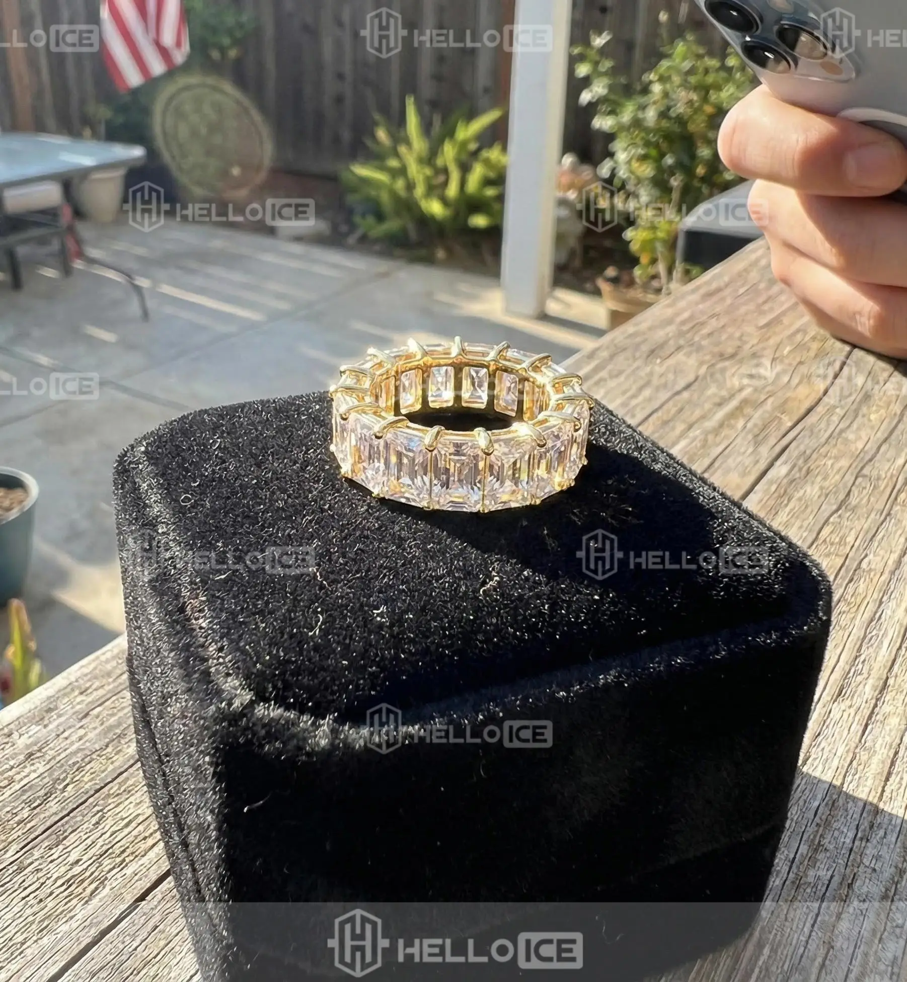 Helloice Review Image