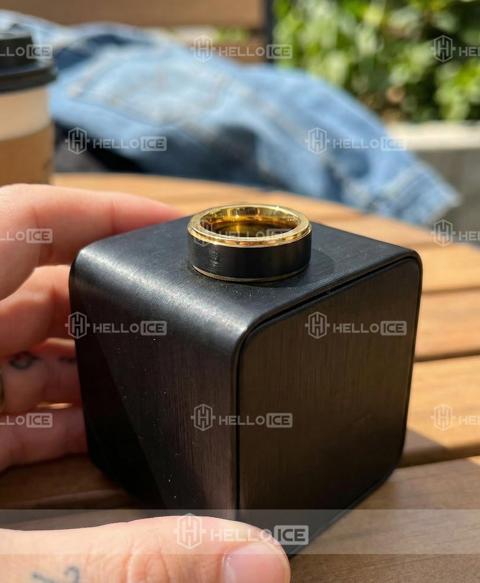 Helloice Review Image