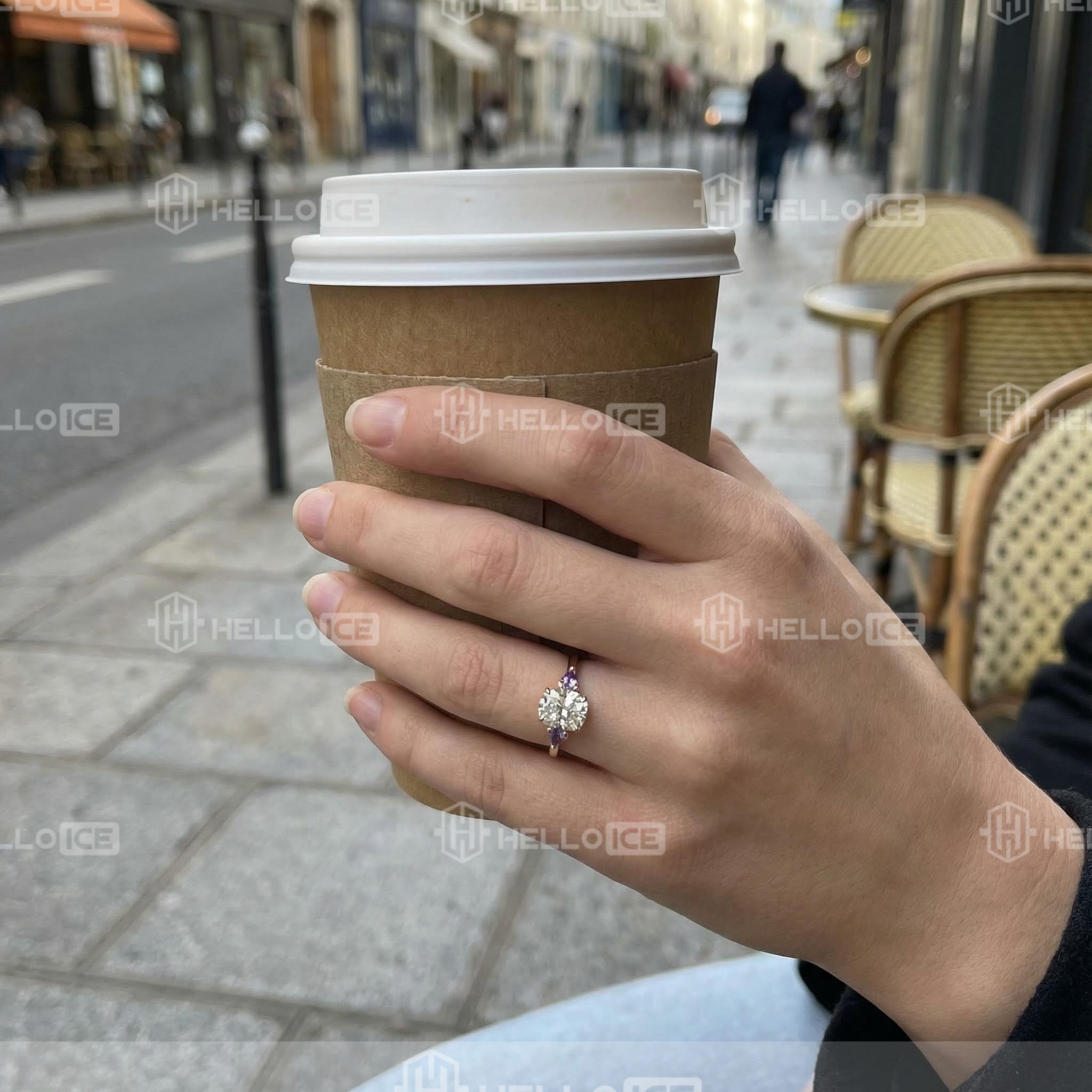 Helloice Review Image