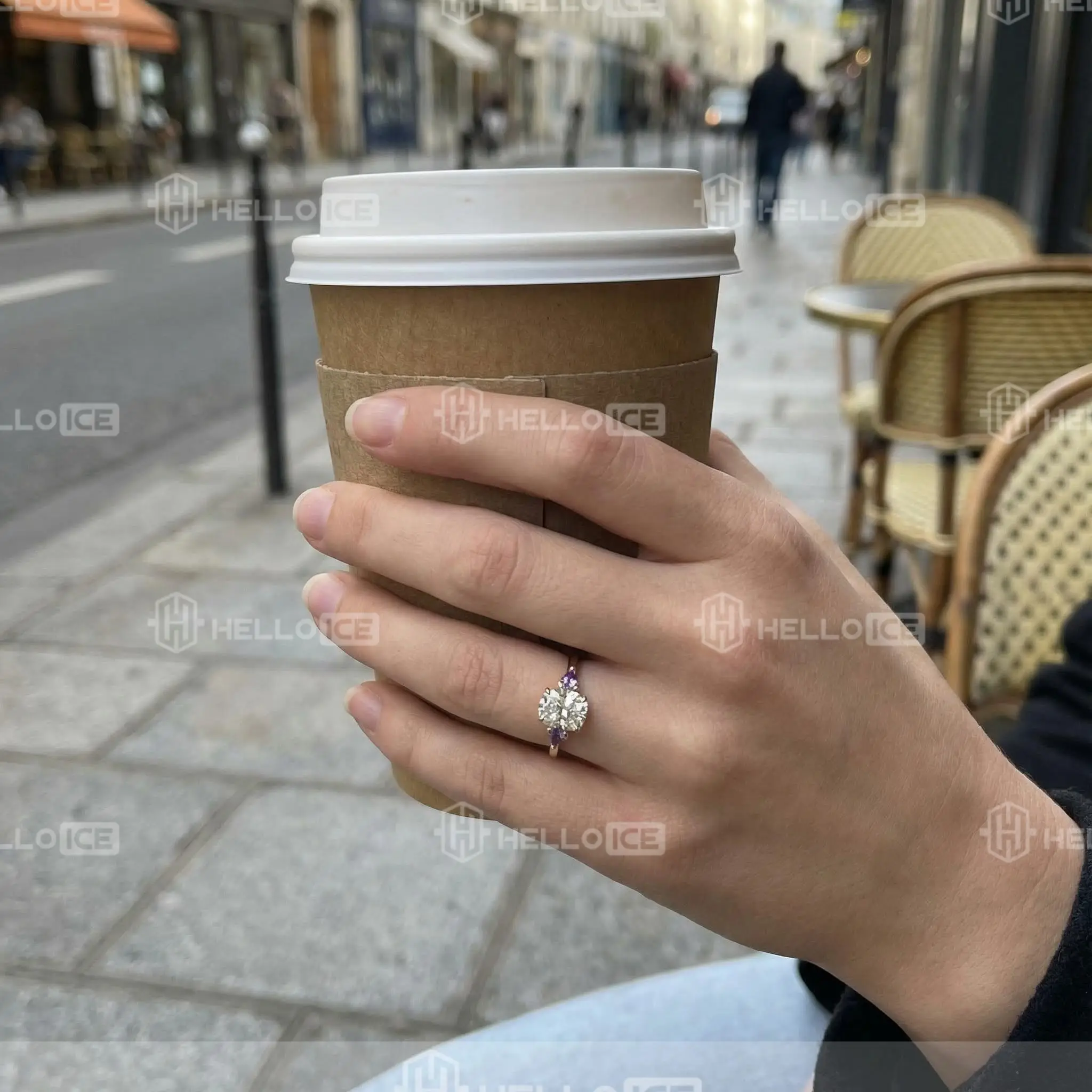 Helloice Review Image