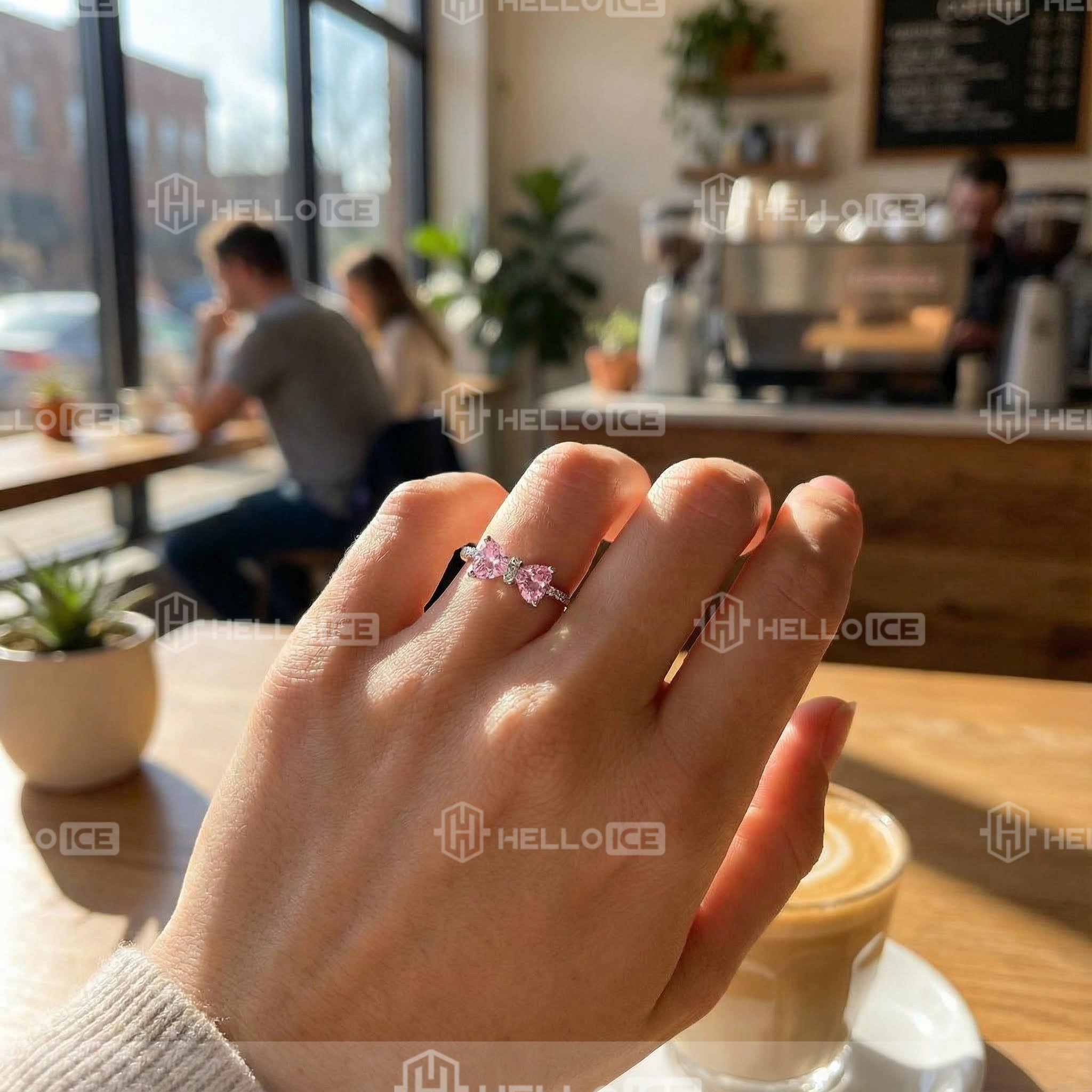 Helloice Review Image