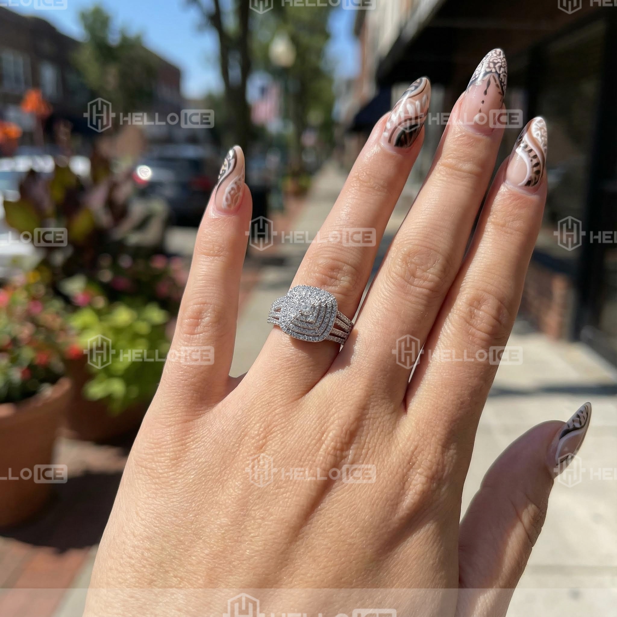 Helloice Review Image