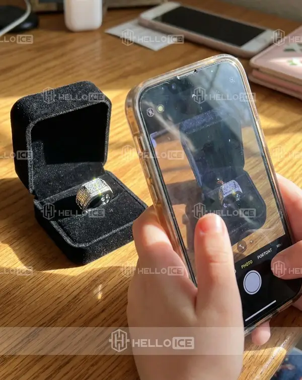 Helloice Review Image