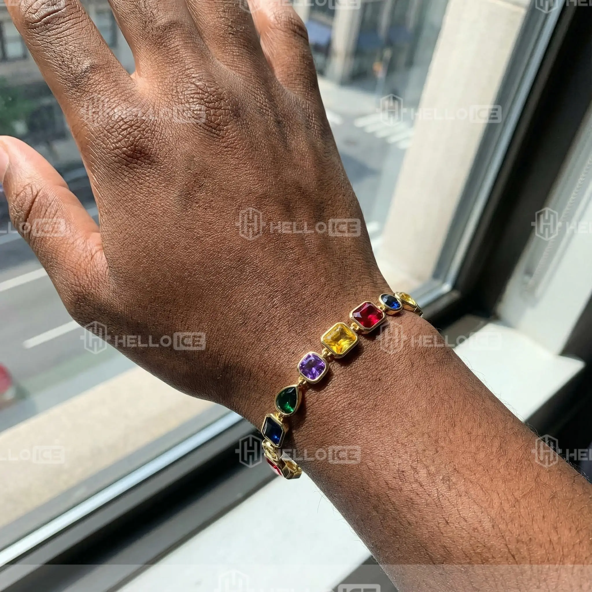 Helloice Review Image