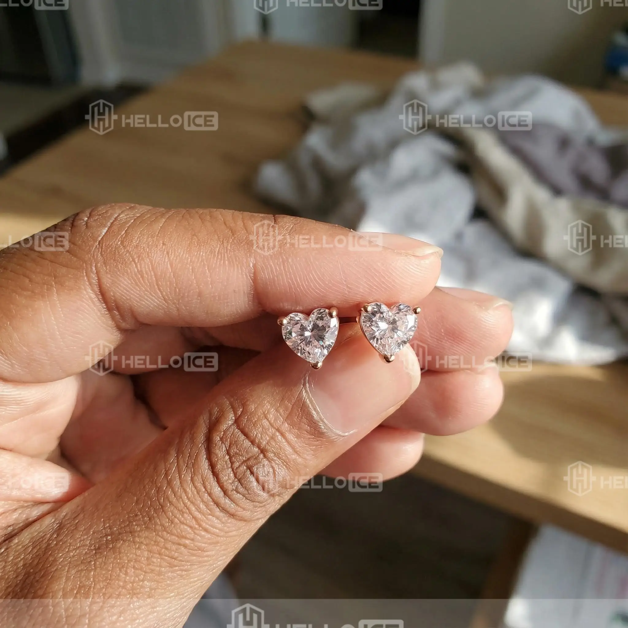 Helloice Review Image