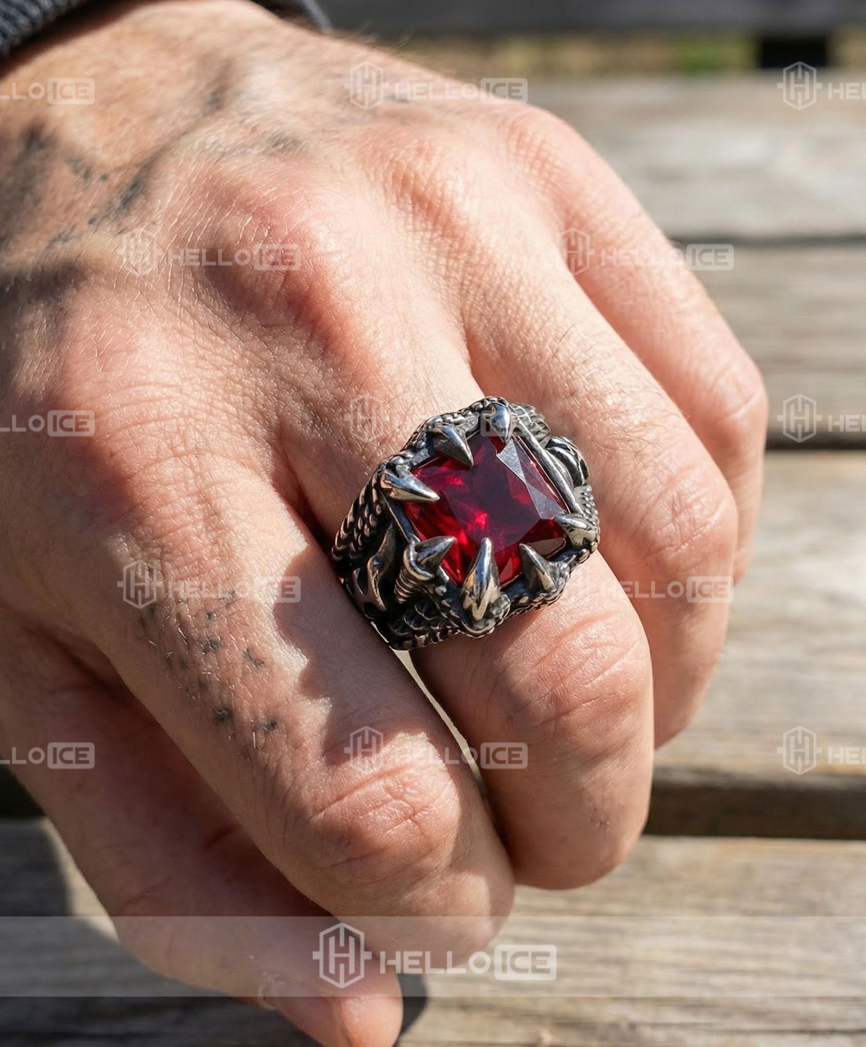 Helloice Review Image