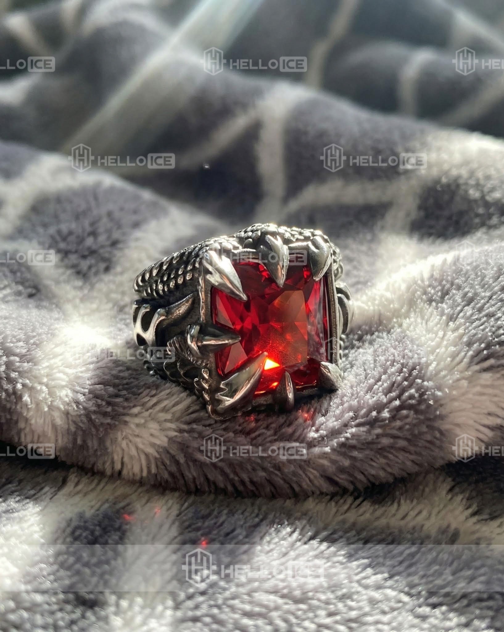 Helloice Review Image