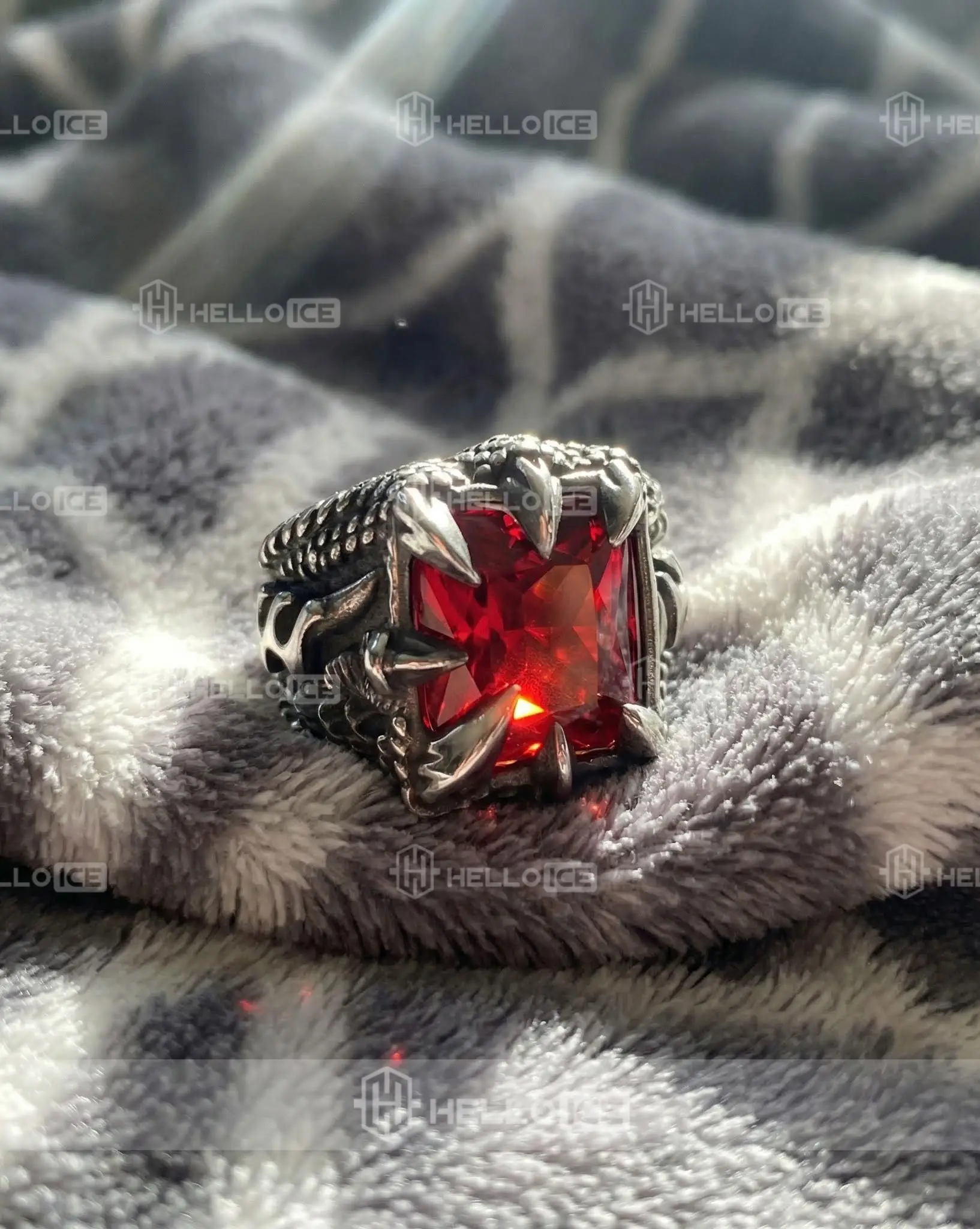 Helloice Review Image