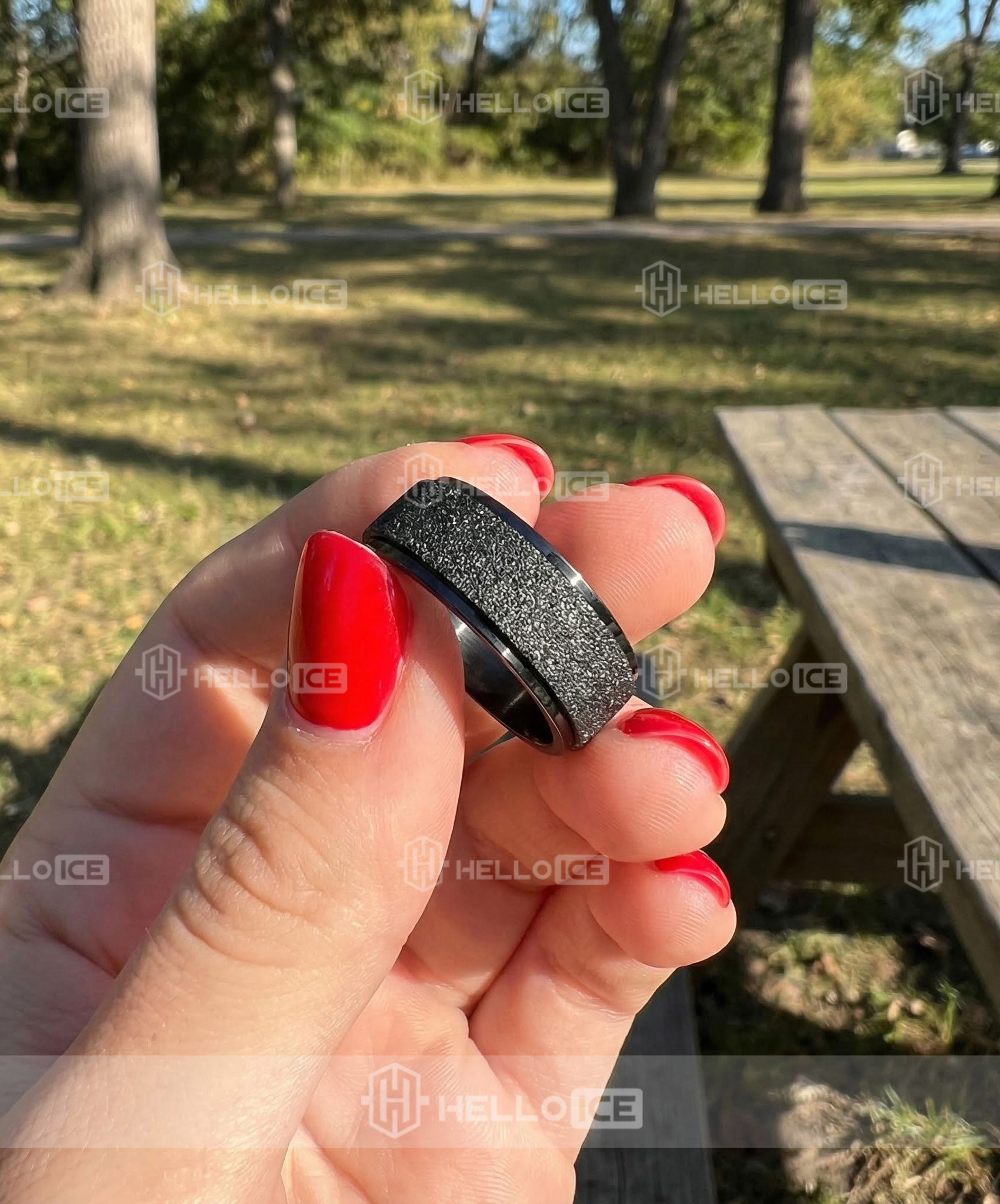 Helloice Review Image