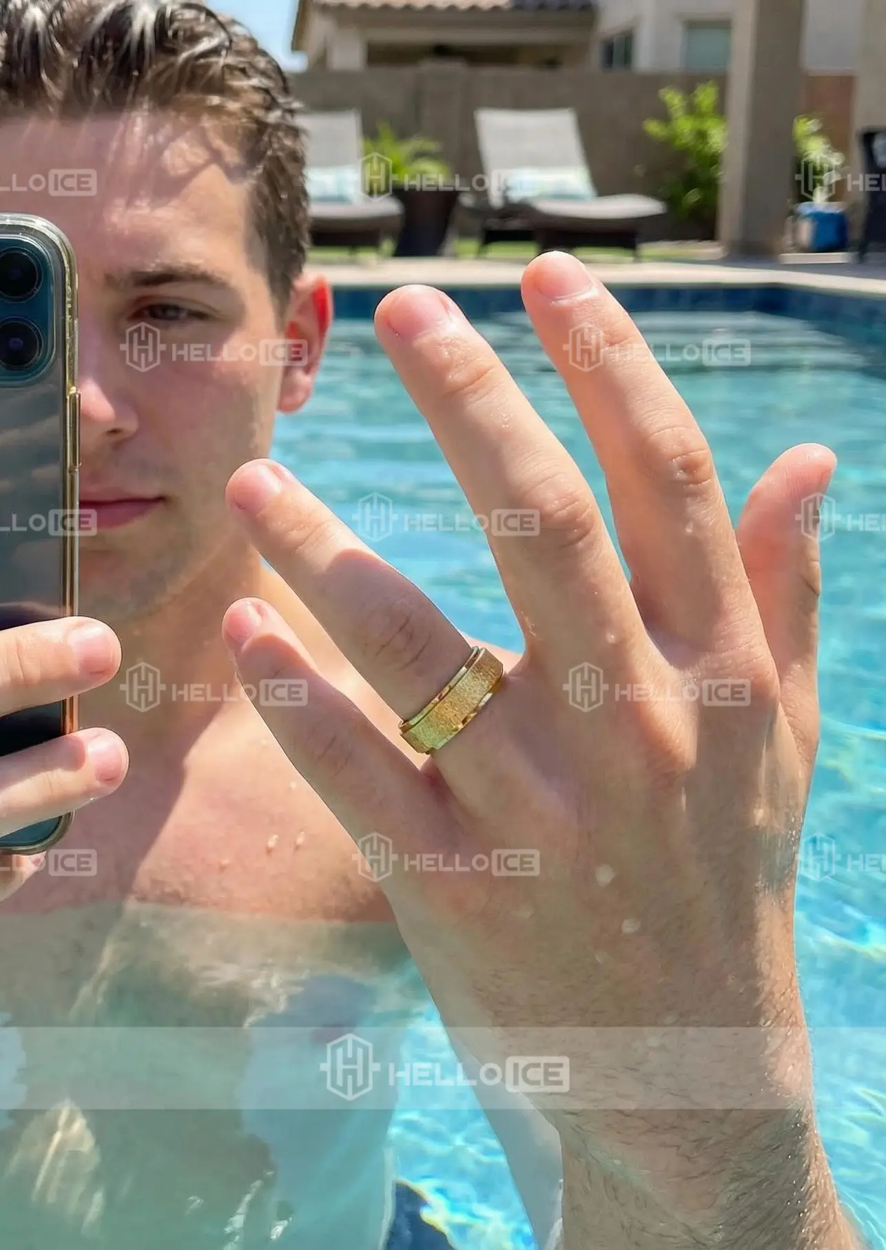 Helloice Review Image