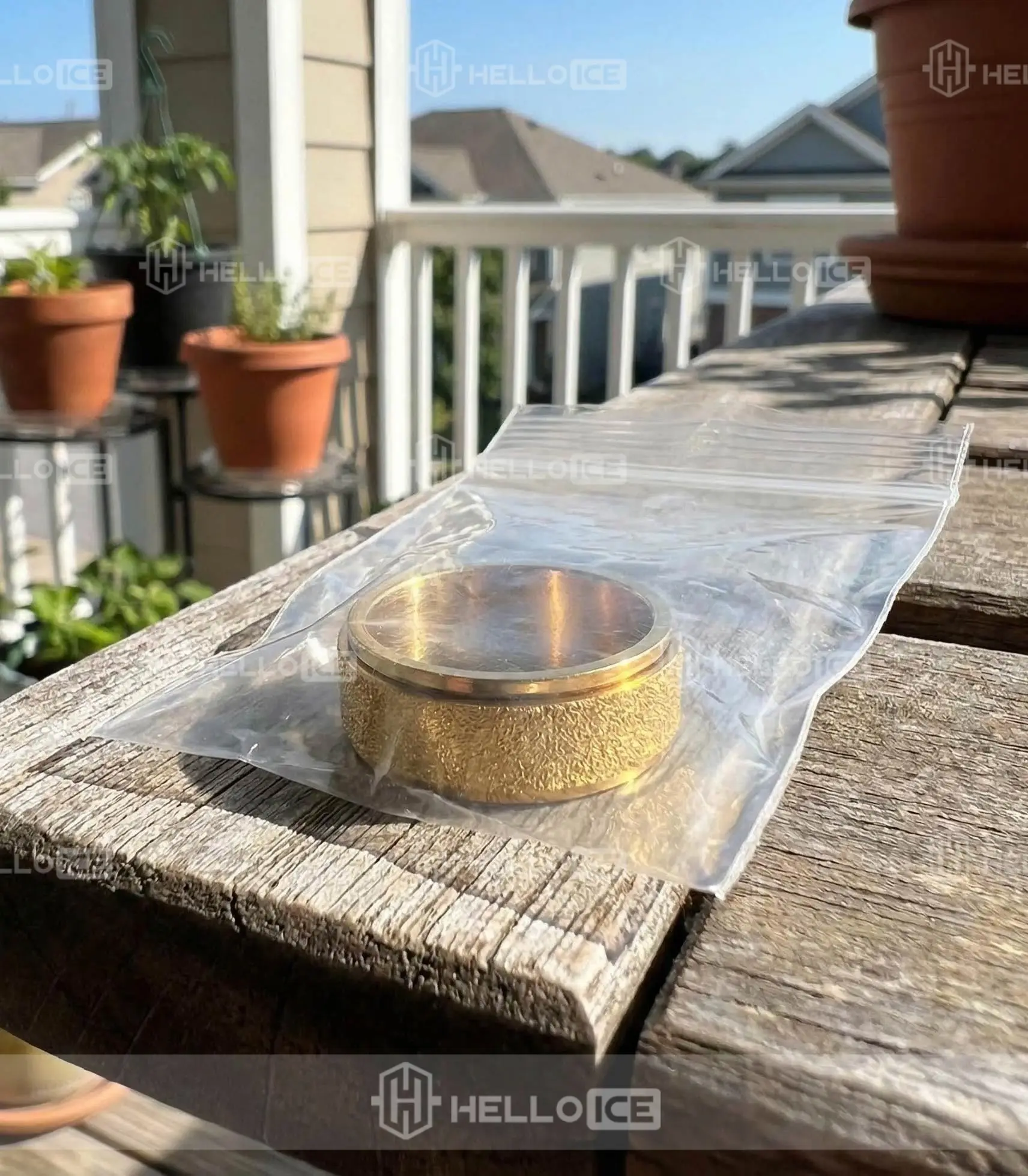 Helloice Review Image