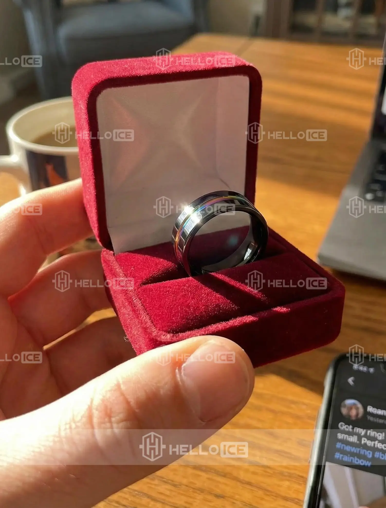 Helloice Review Image