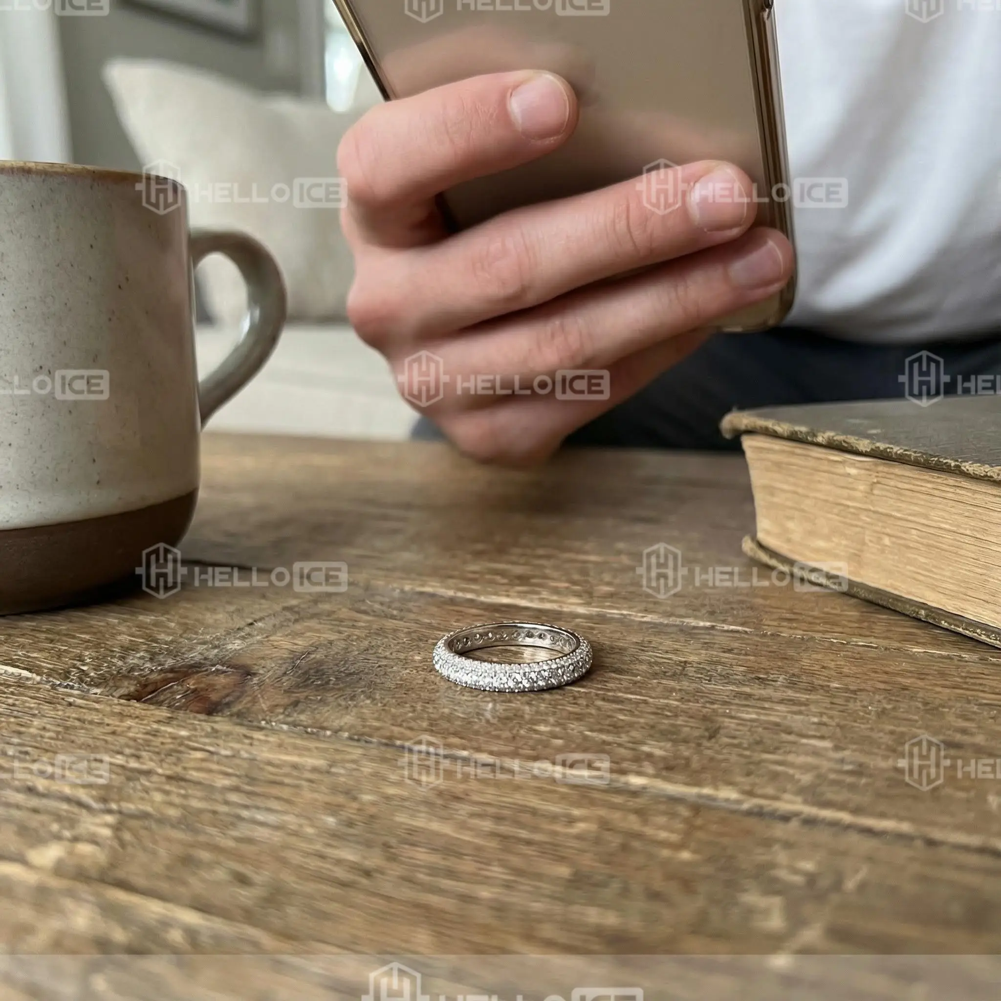 Helloice Review Image