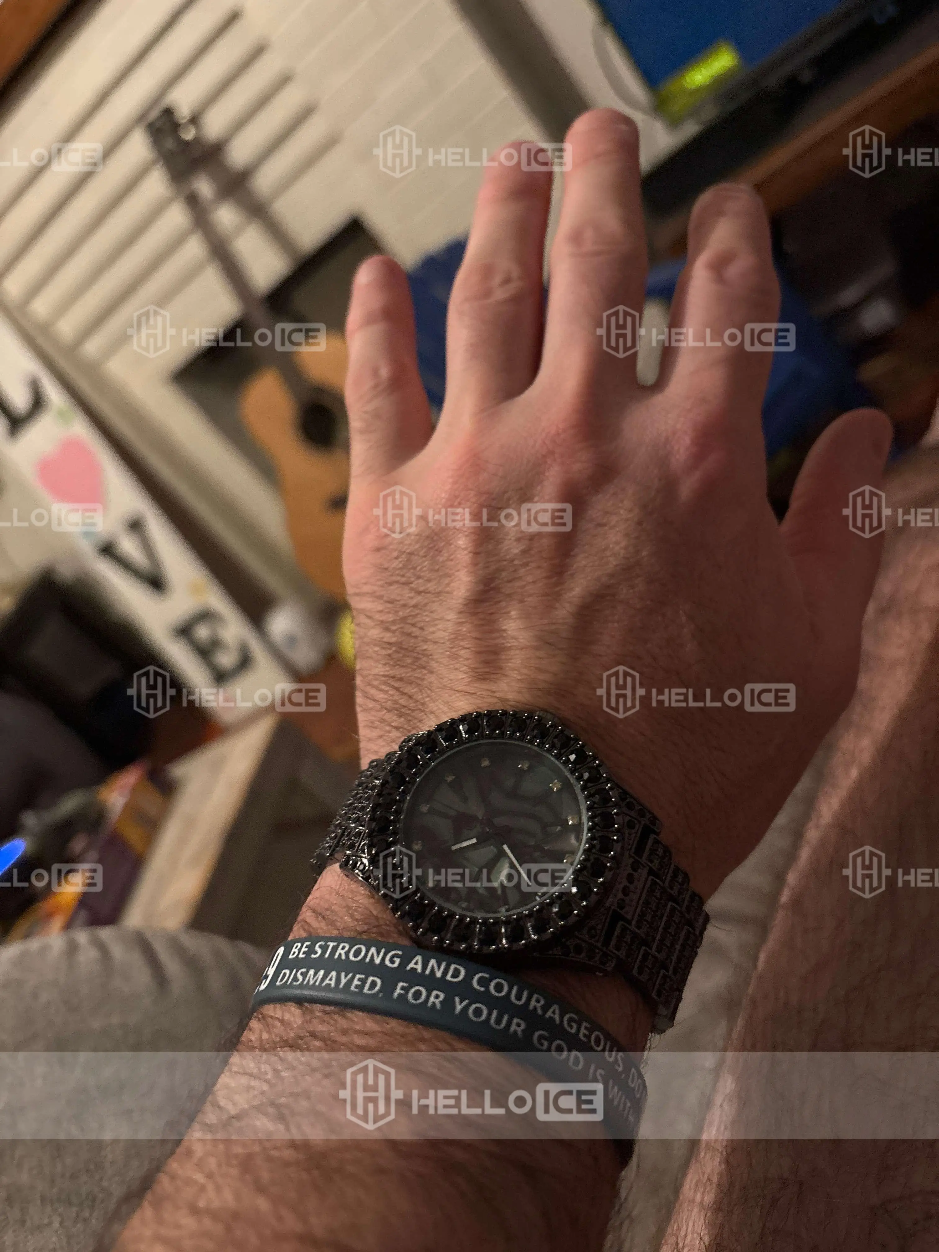 Helloice Review Image