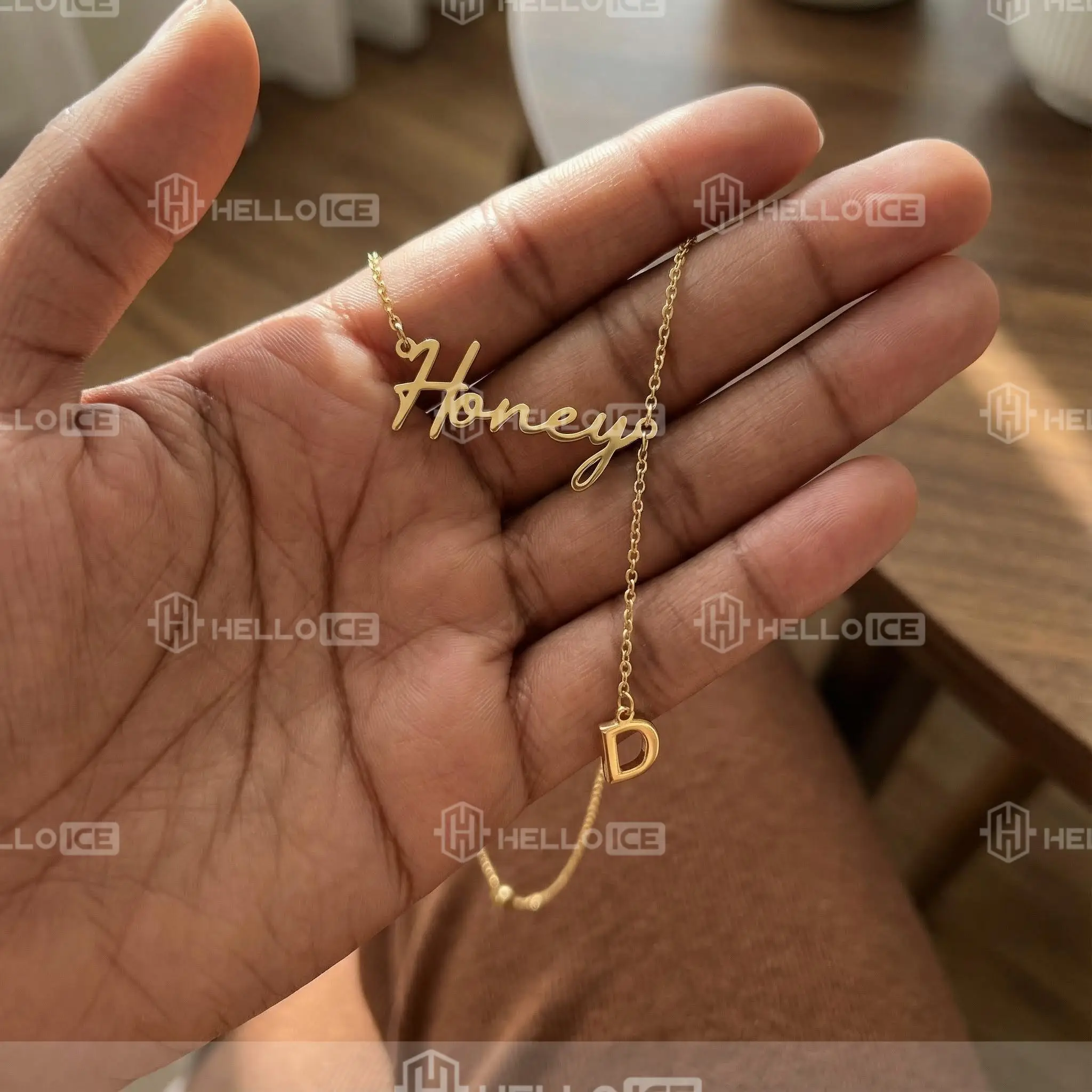 Helloice Review Image