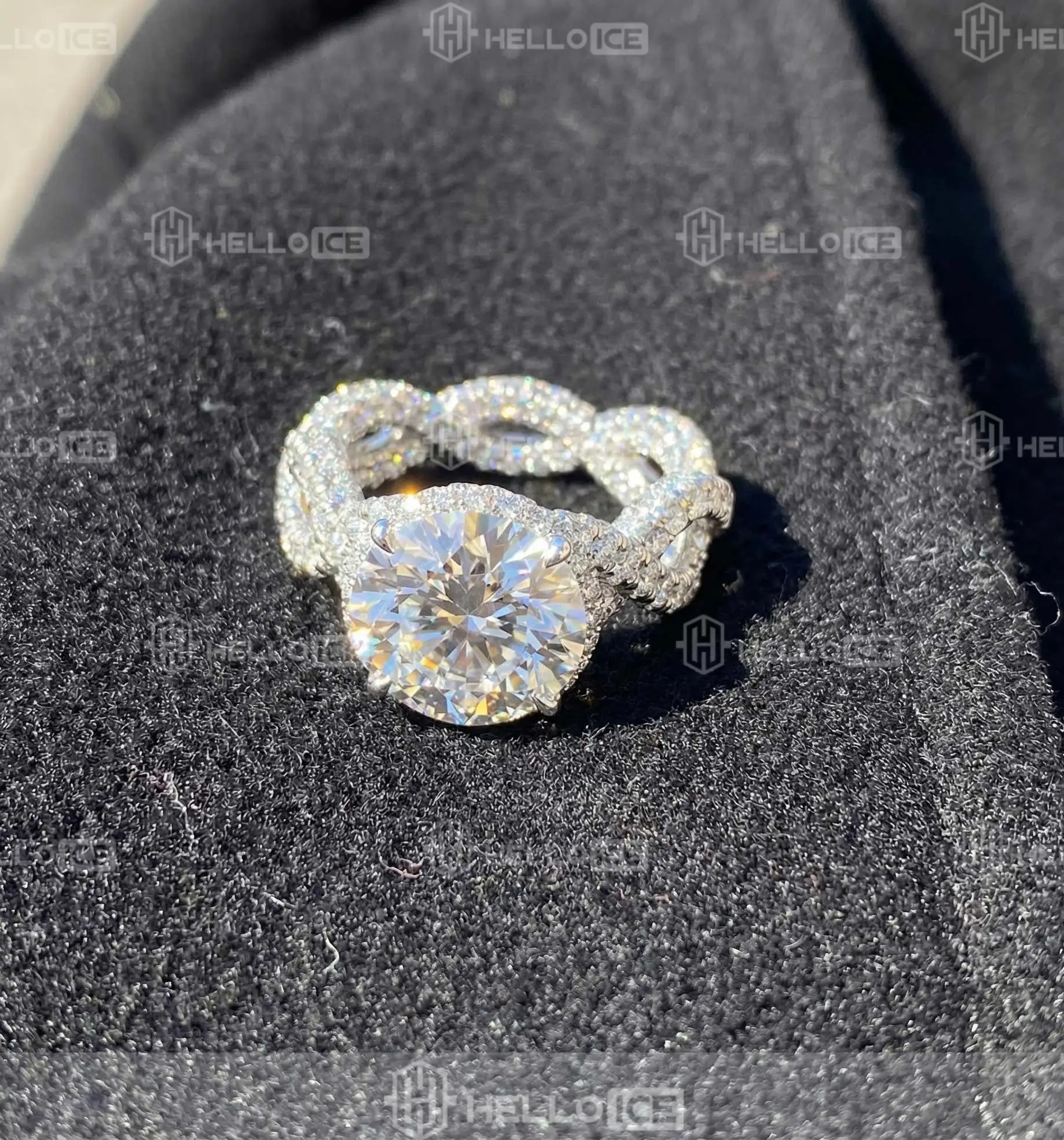 Helloice Review Image