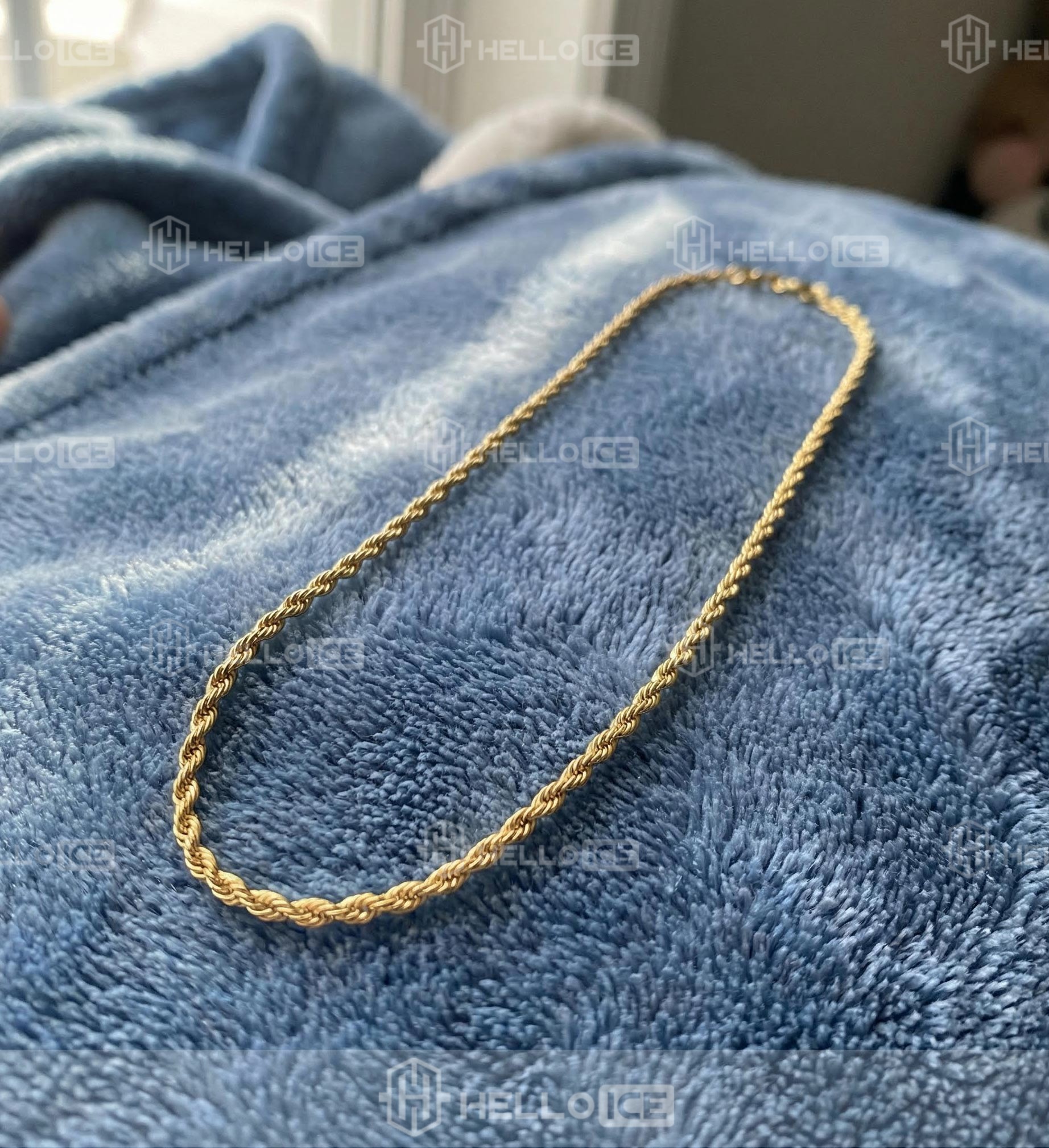 Helloice Review Image