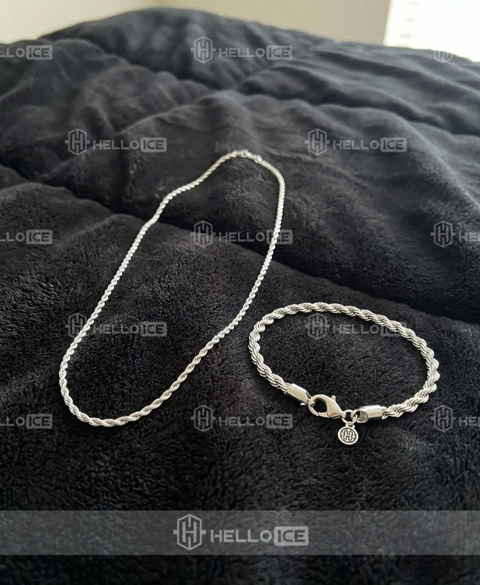 Helloice Review Image