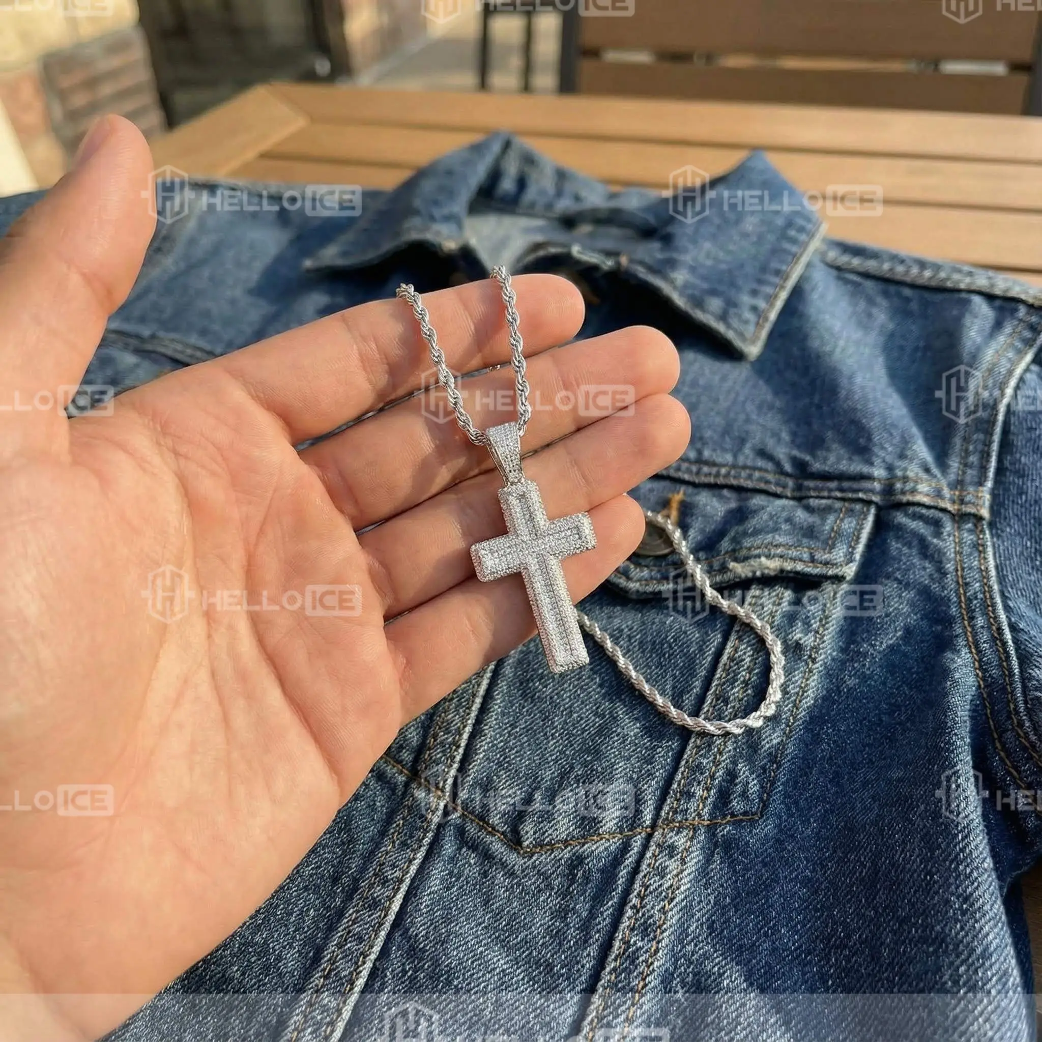 Helloice Review Image