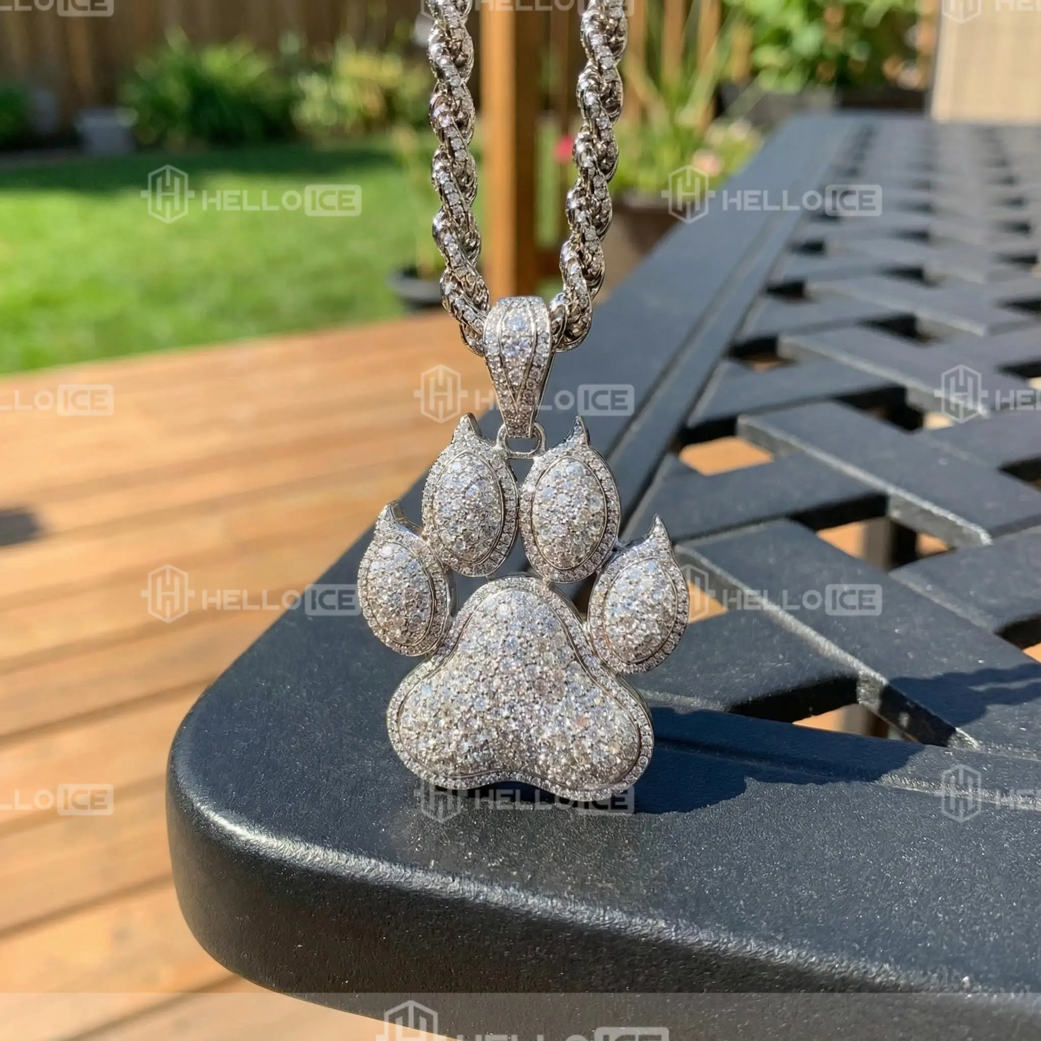 Helloice Review Image