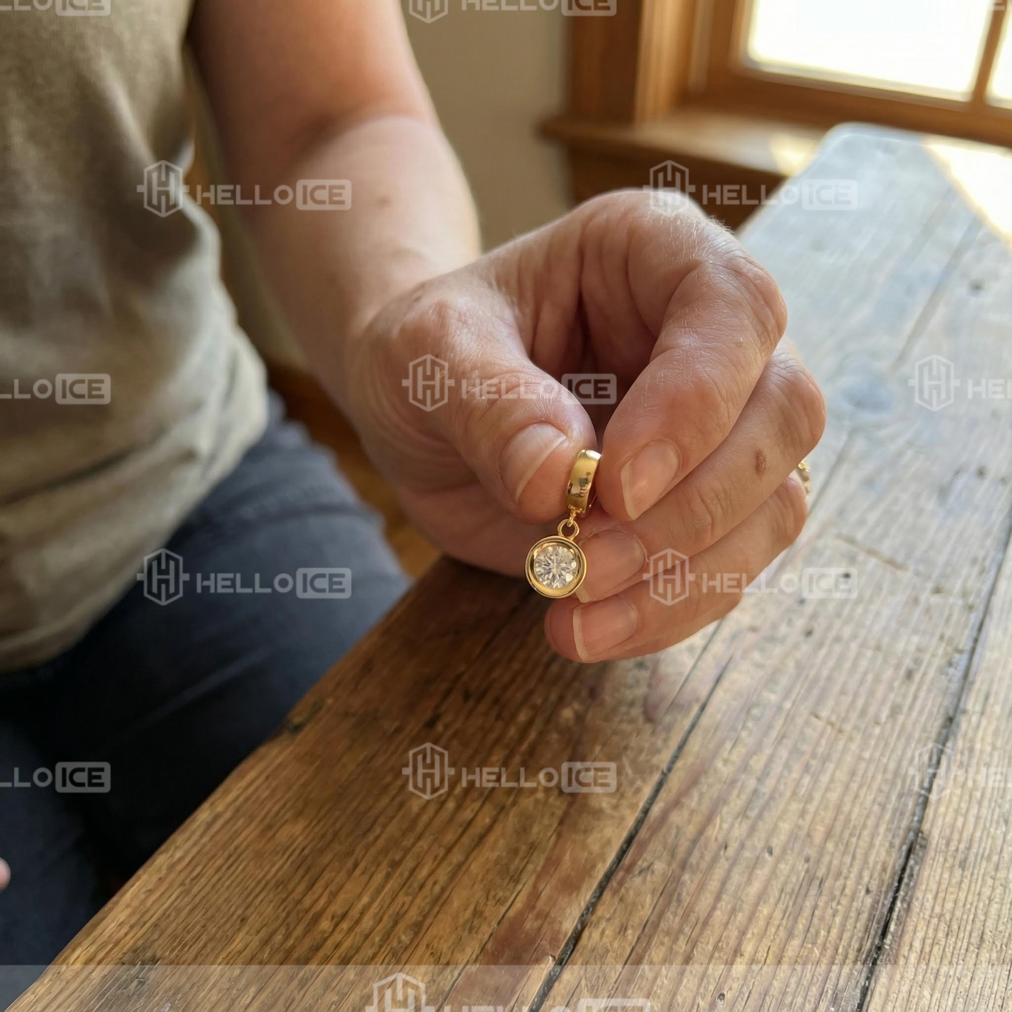 Helloice Review Image