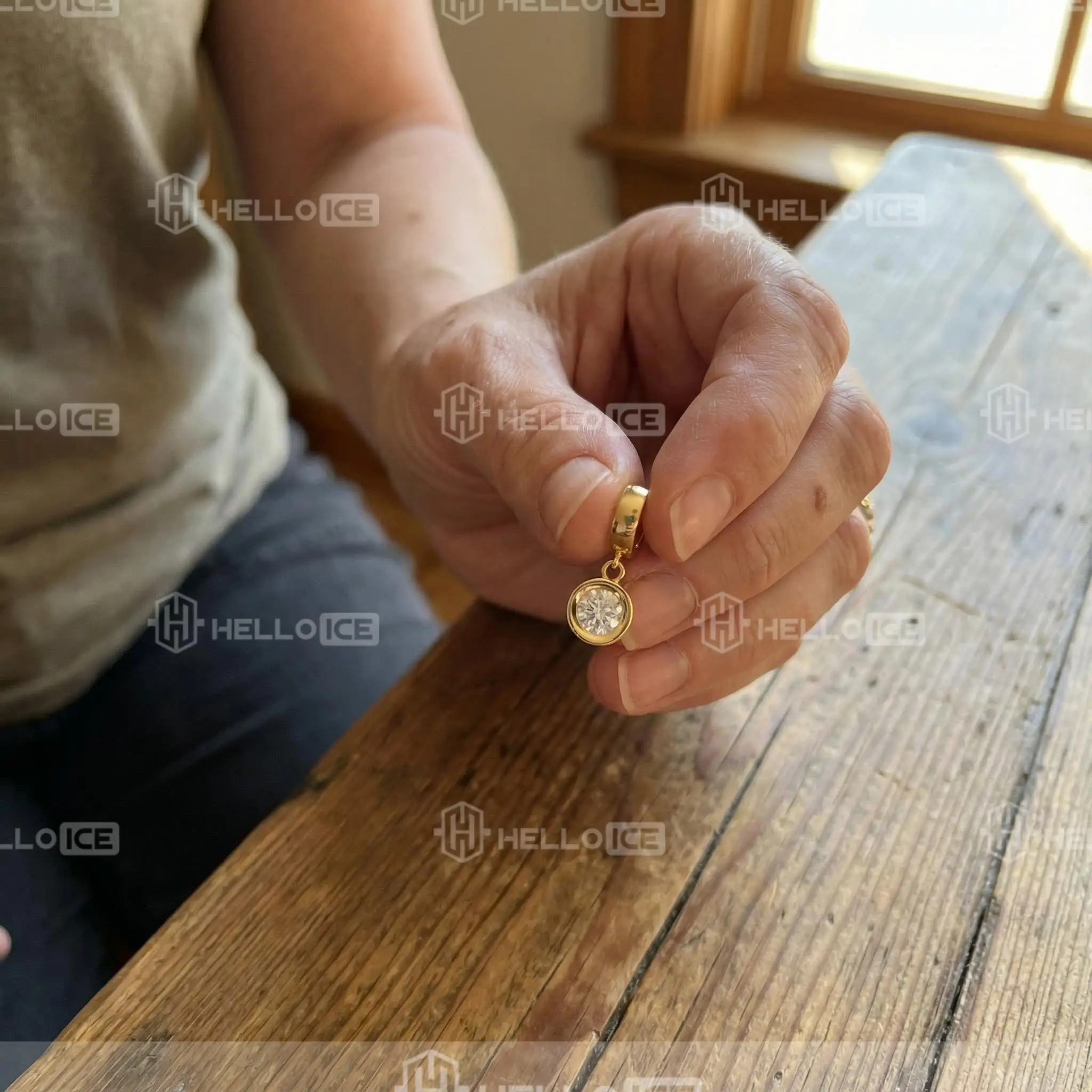 Helloice Review Image