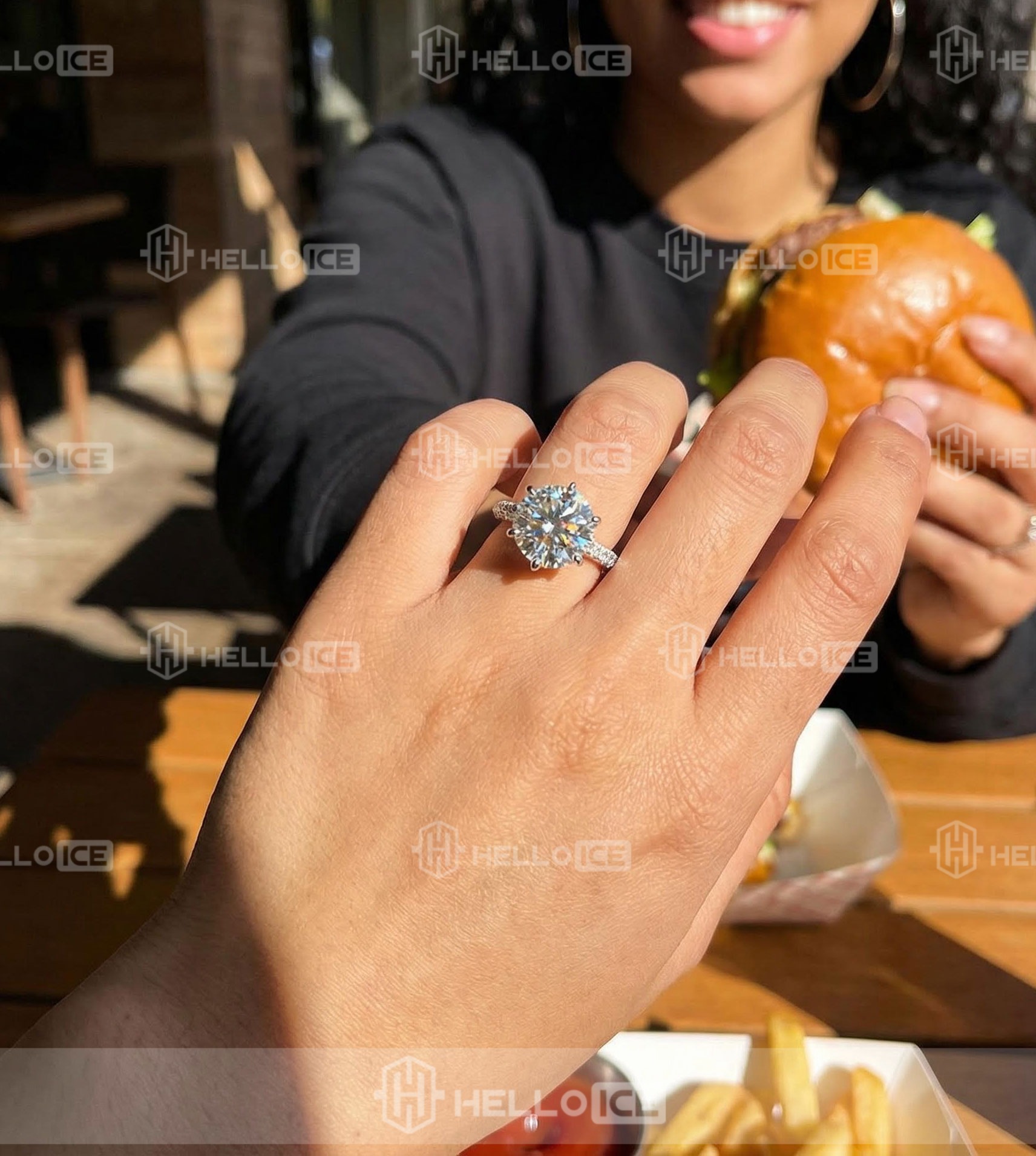 Helloice Review Image