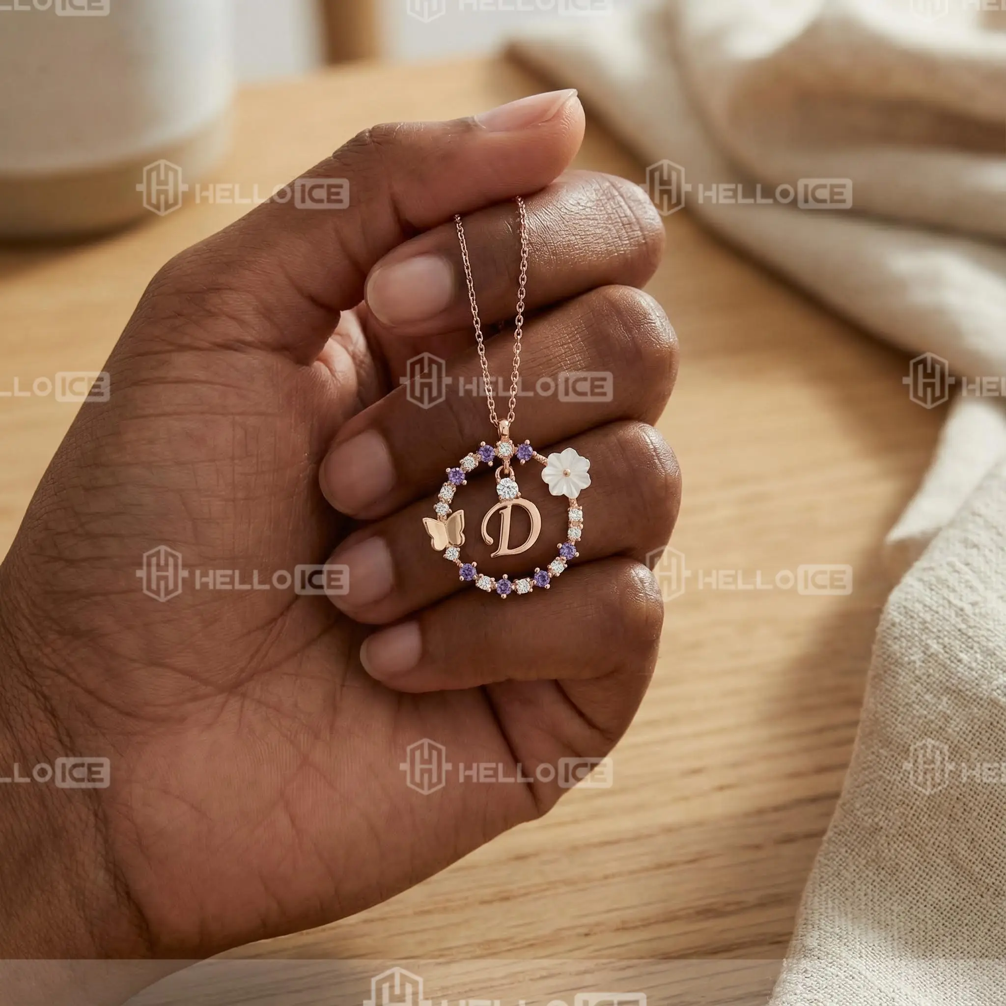 Helloice Review Image