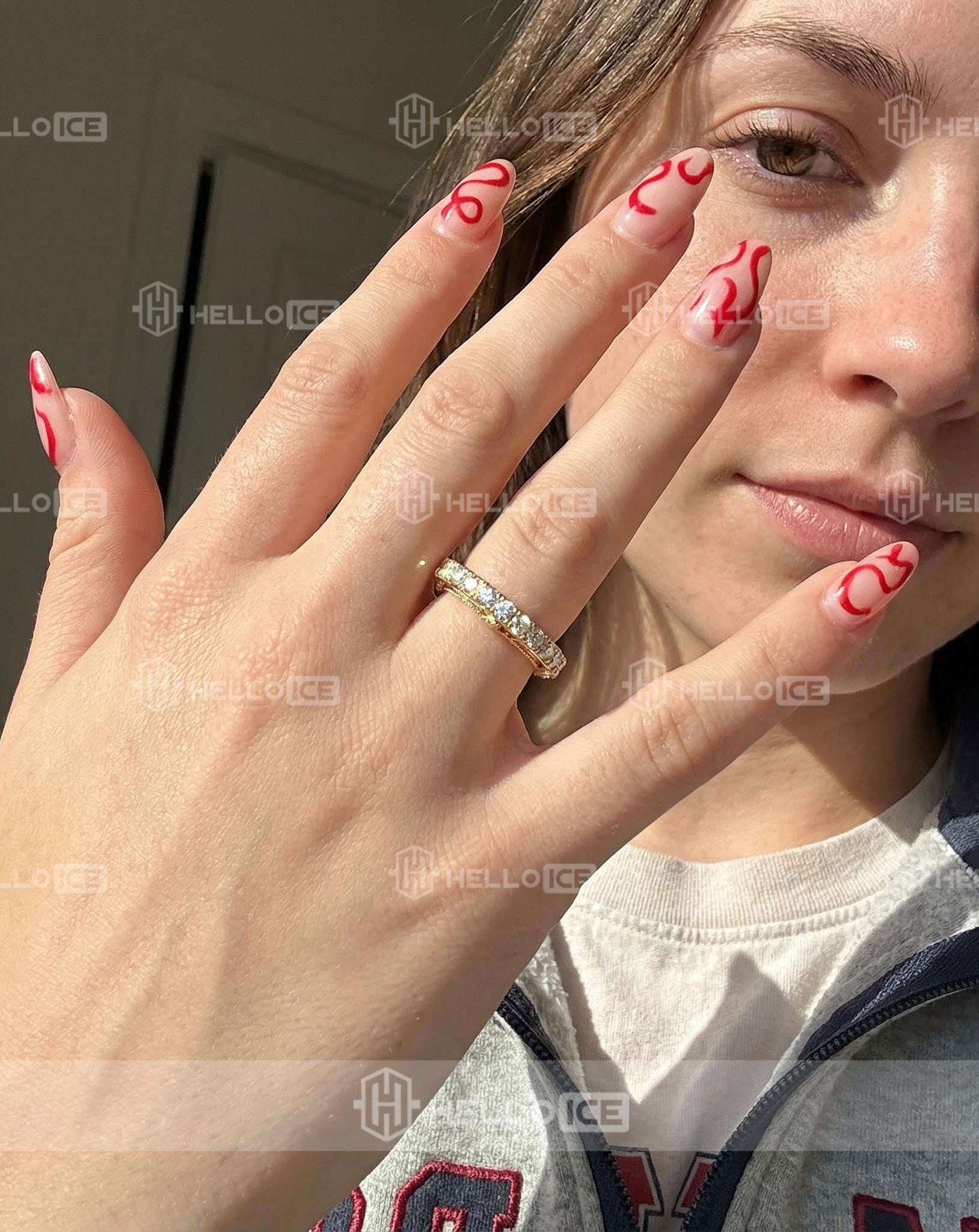 Helloice Review Image