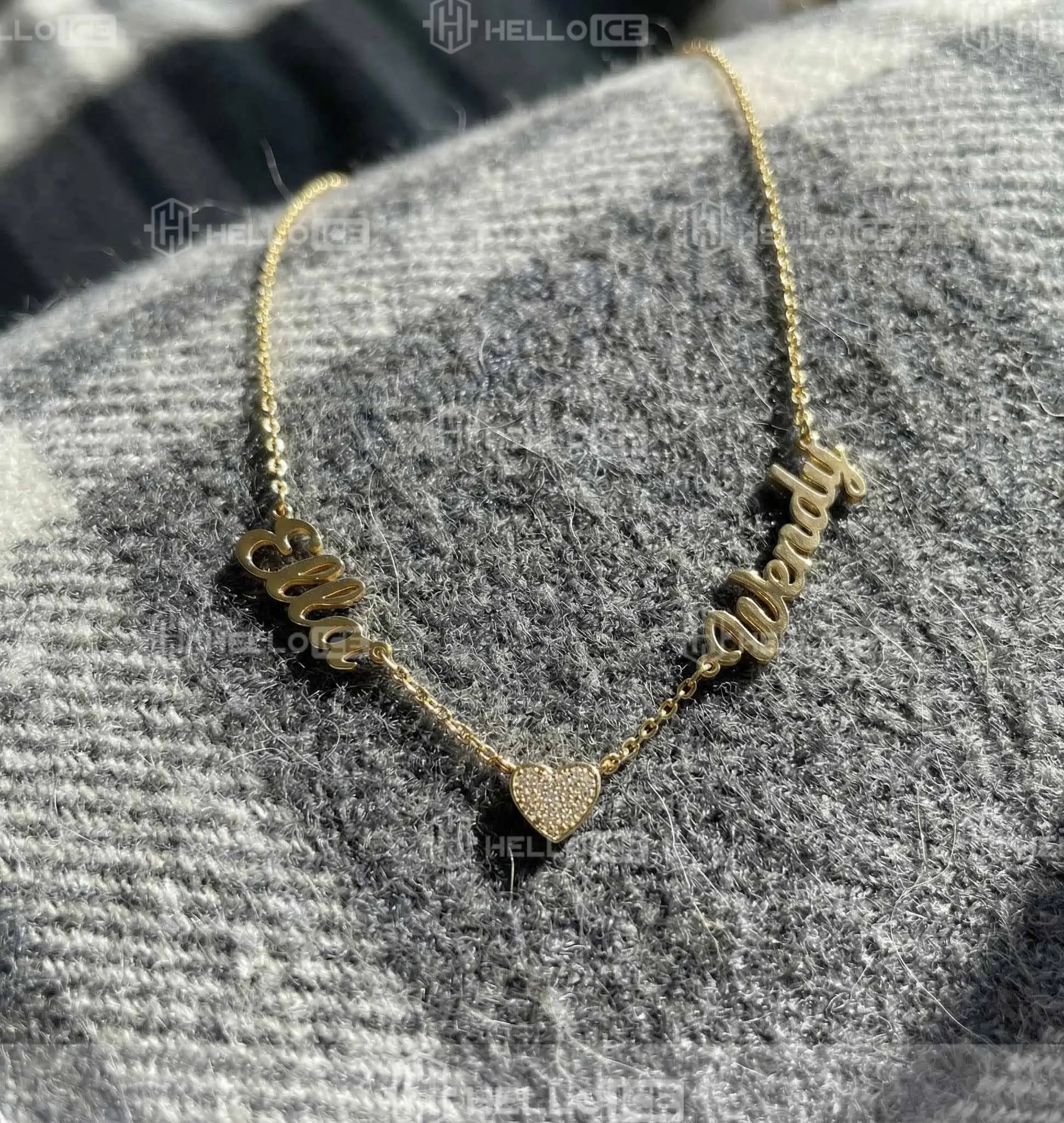 Helloice Review Image