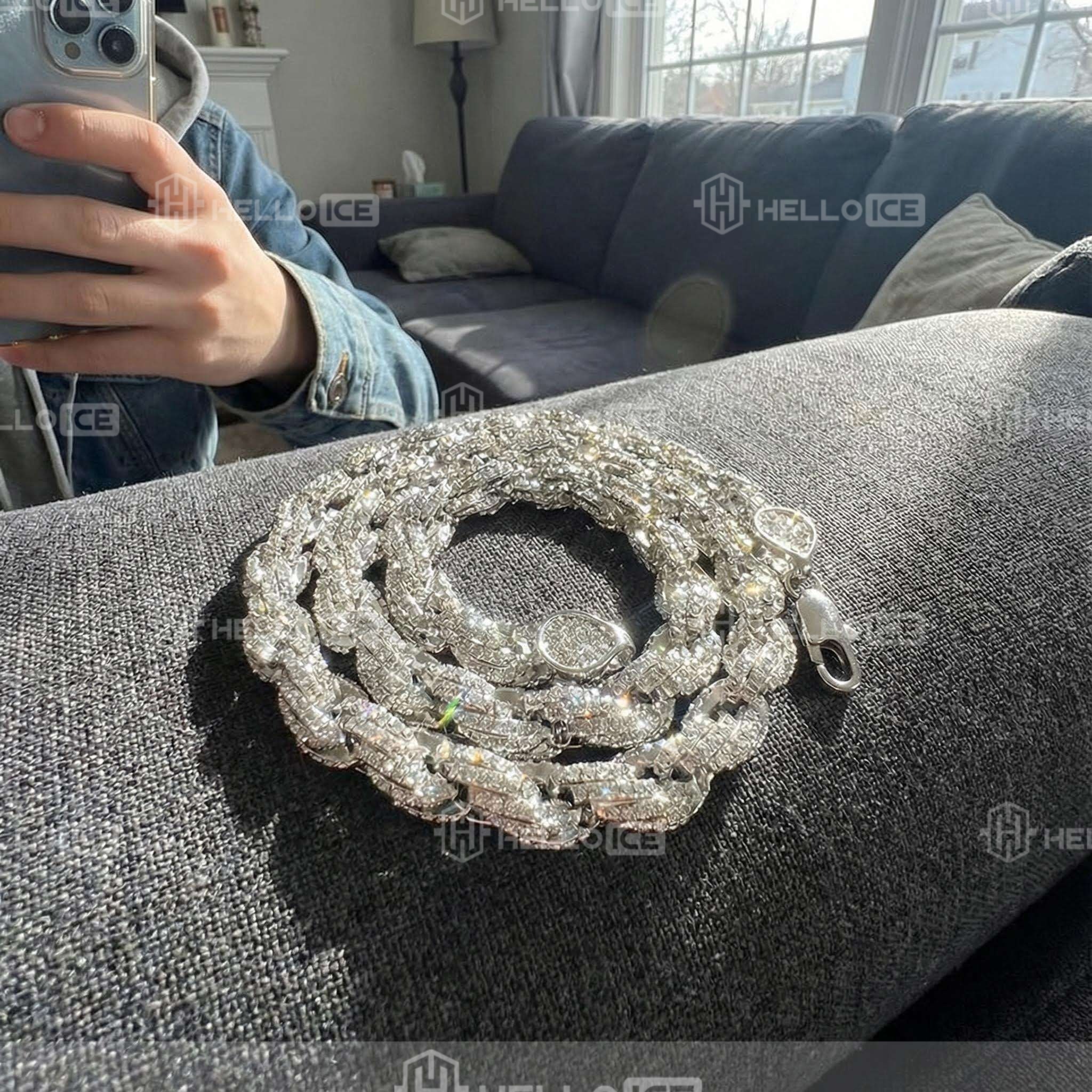 Helloice Review Image