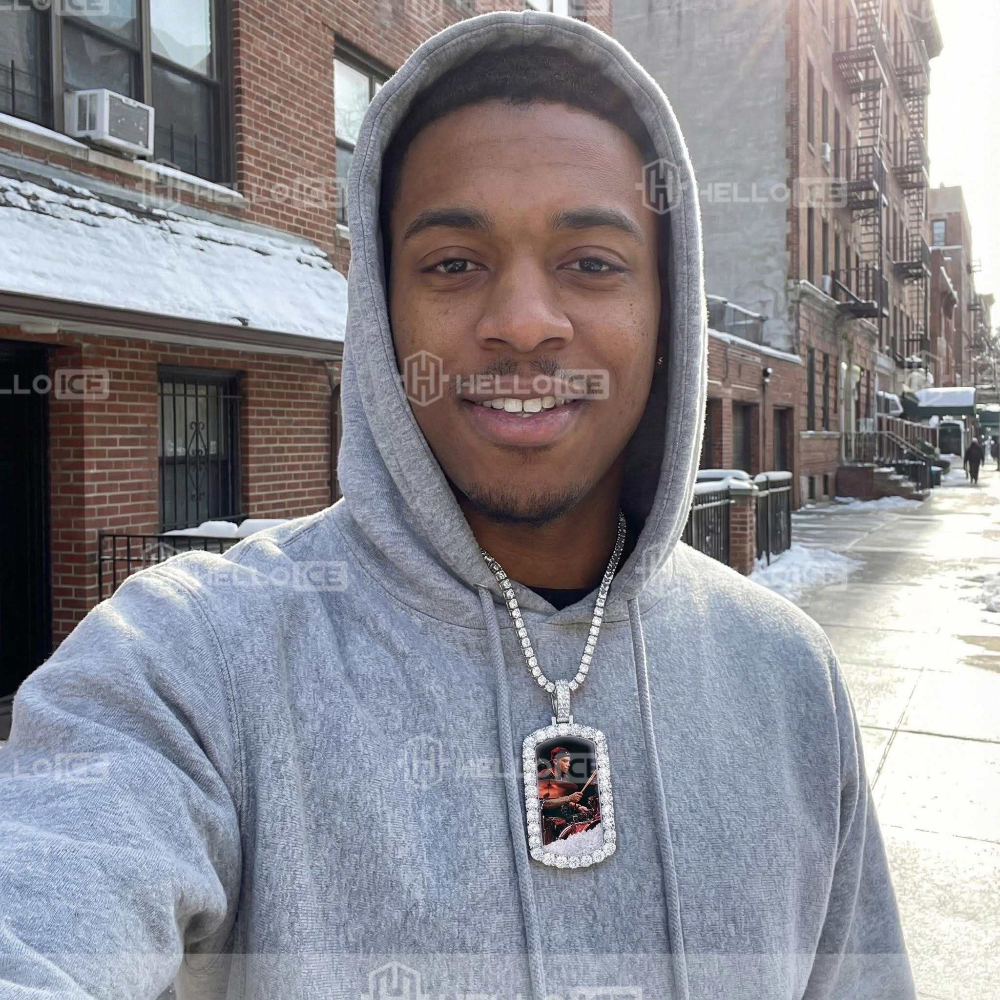 Helloice Review Image