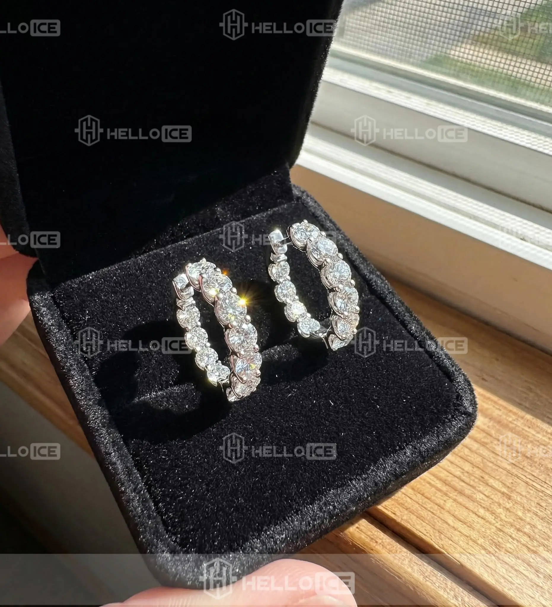 Helloice Review Image