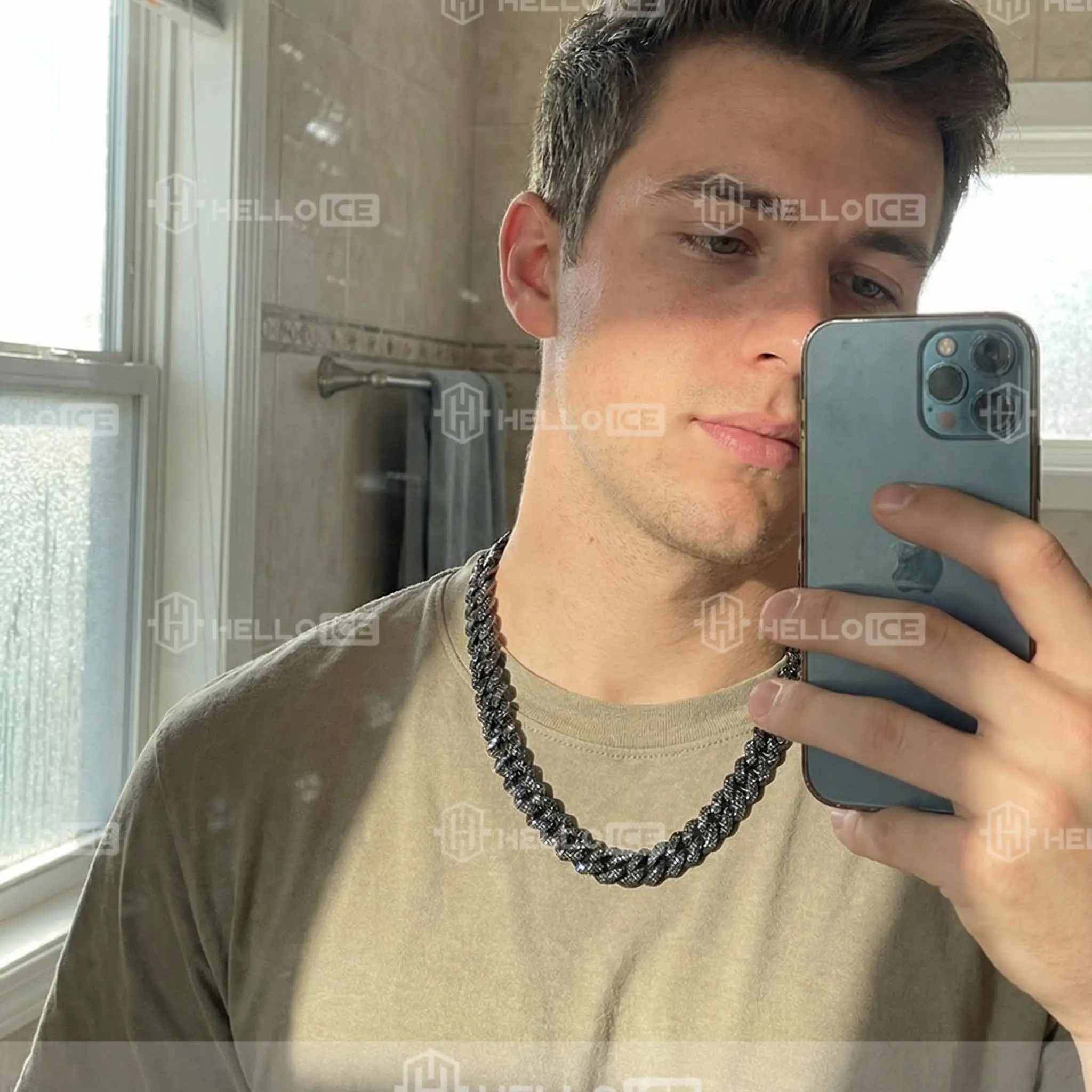 Helloice Review Image