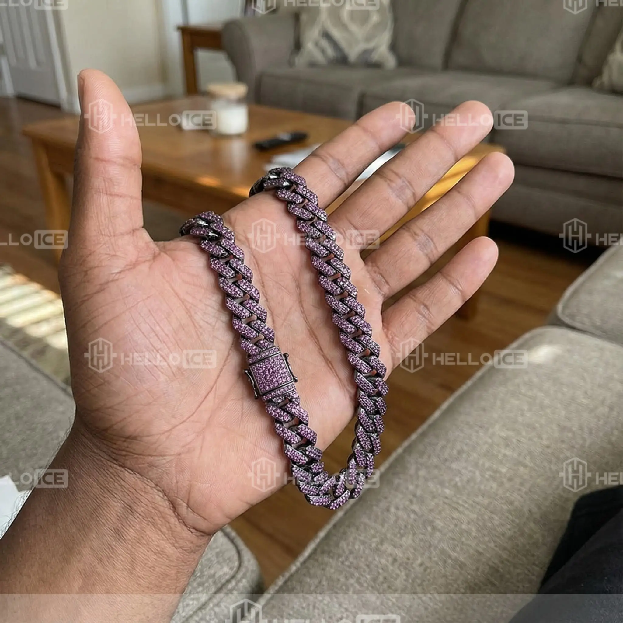 Helloice Review Image