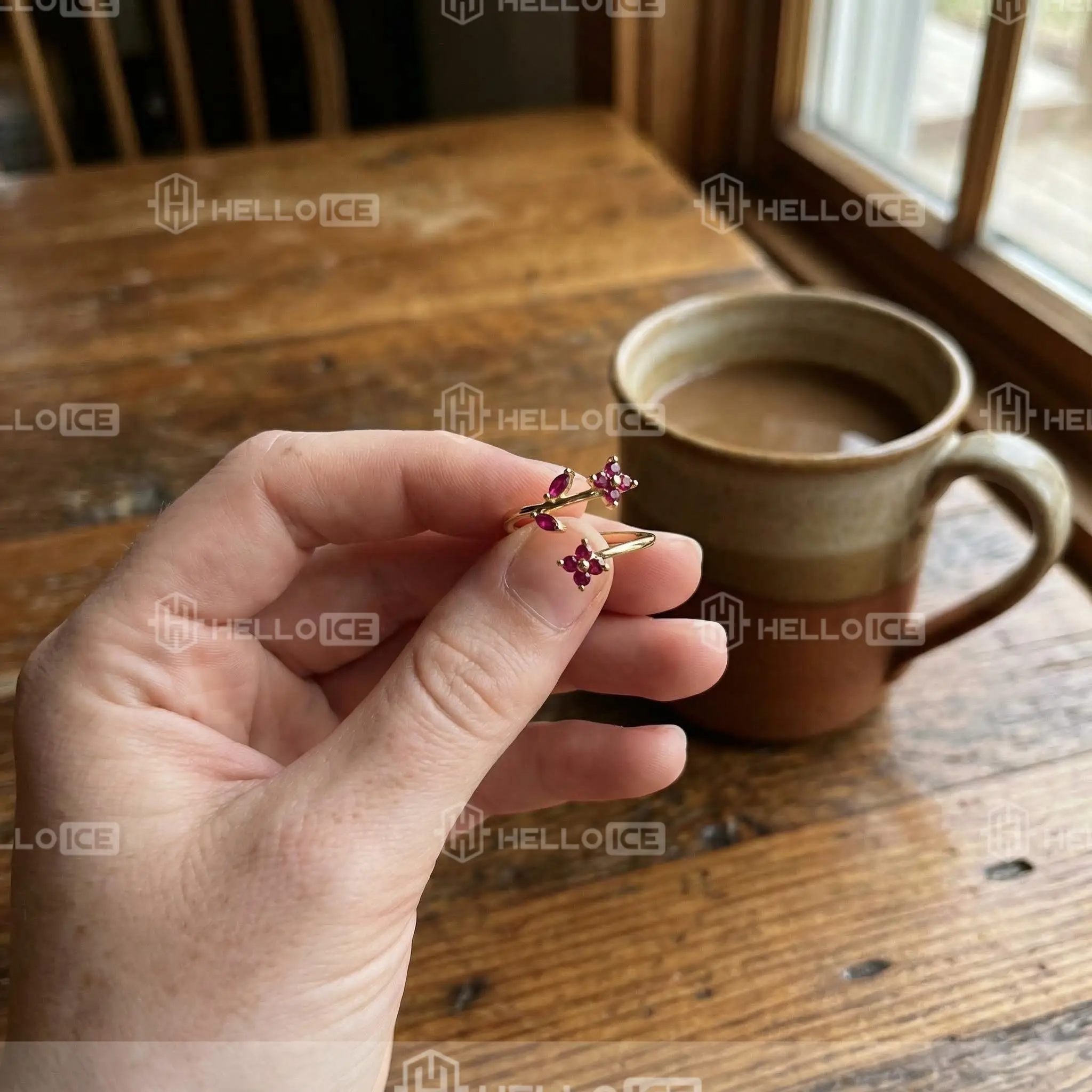 Helloice Review Image