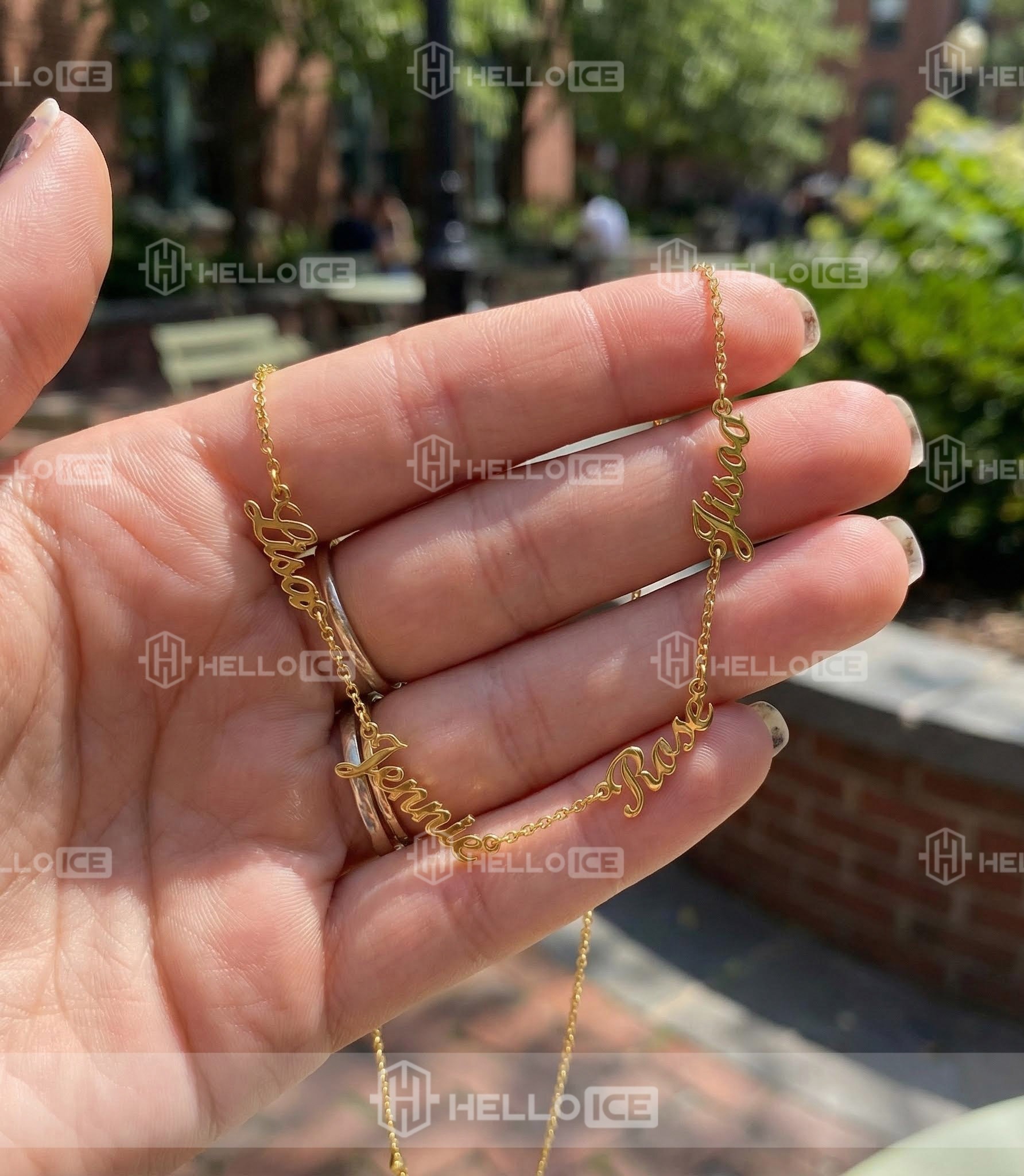 Helloice Review Image